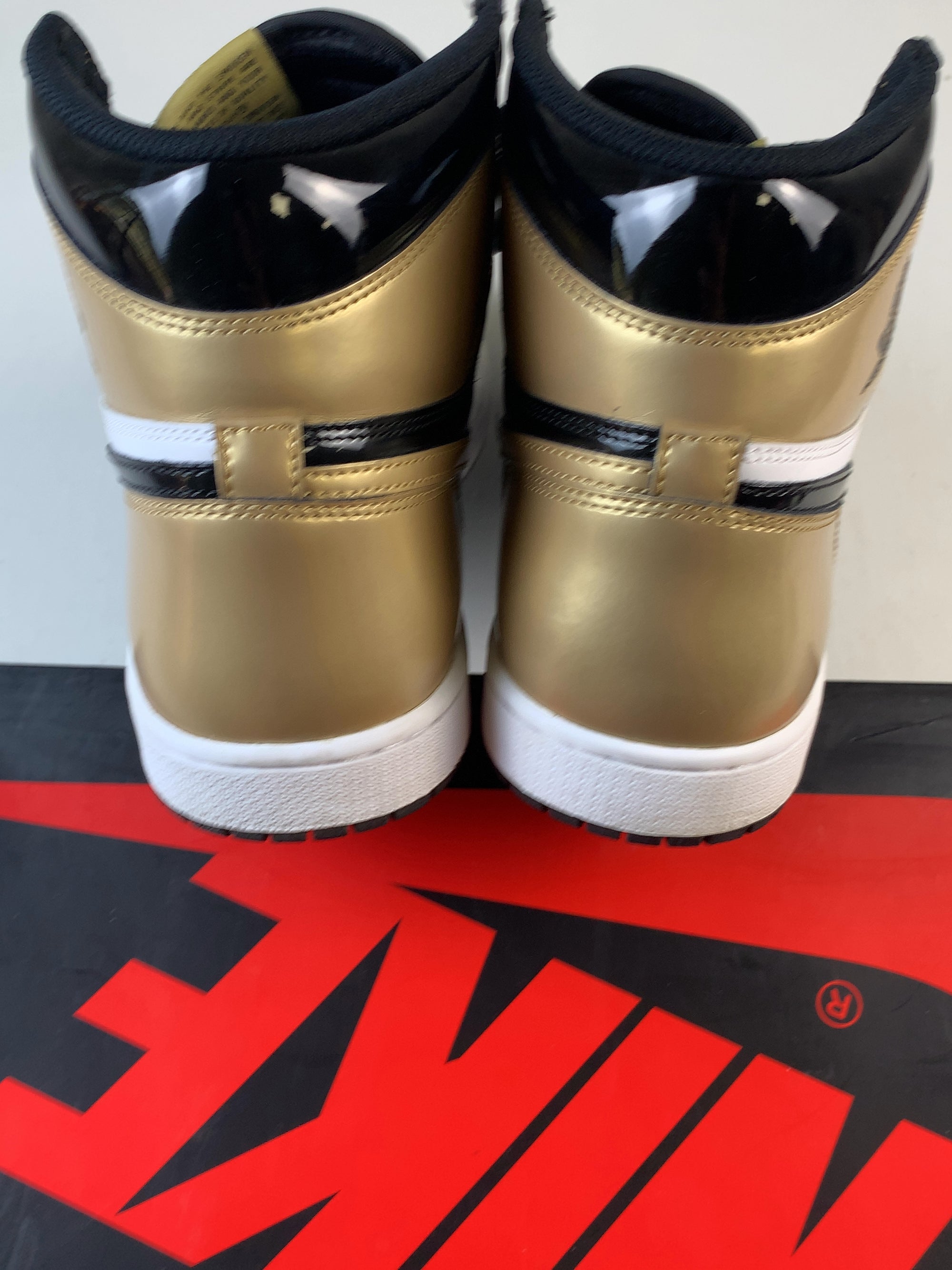 Jordan 1 Retro High NRG Patent Gold Toe (USED) — Drive 1pnG2yA6CE0-Mh7Y8IiwGygxA27vGiwke — photo 5