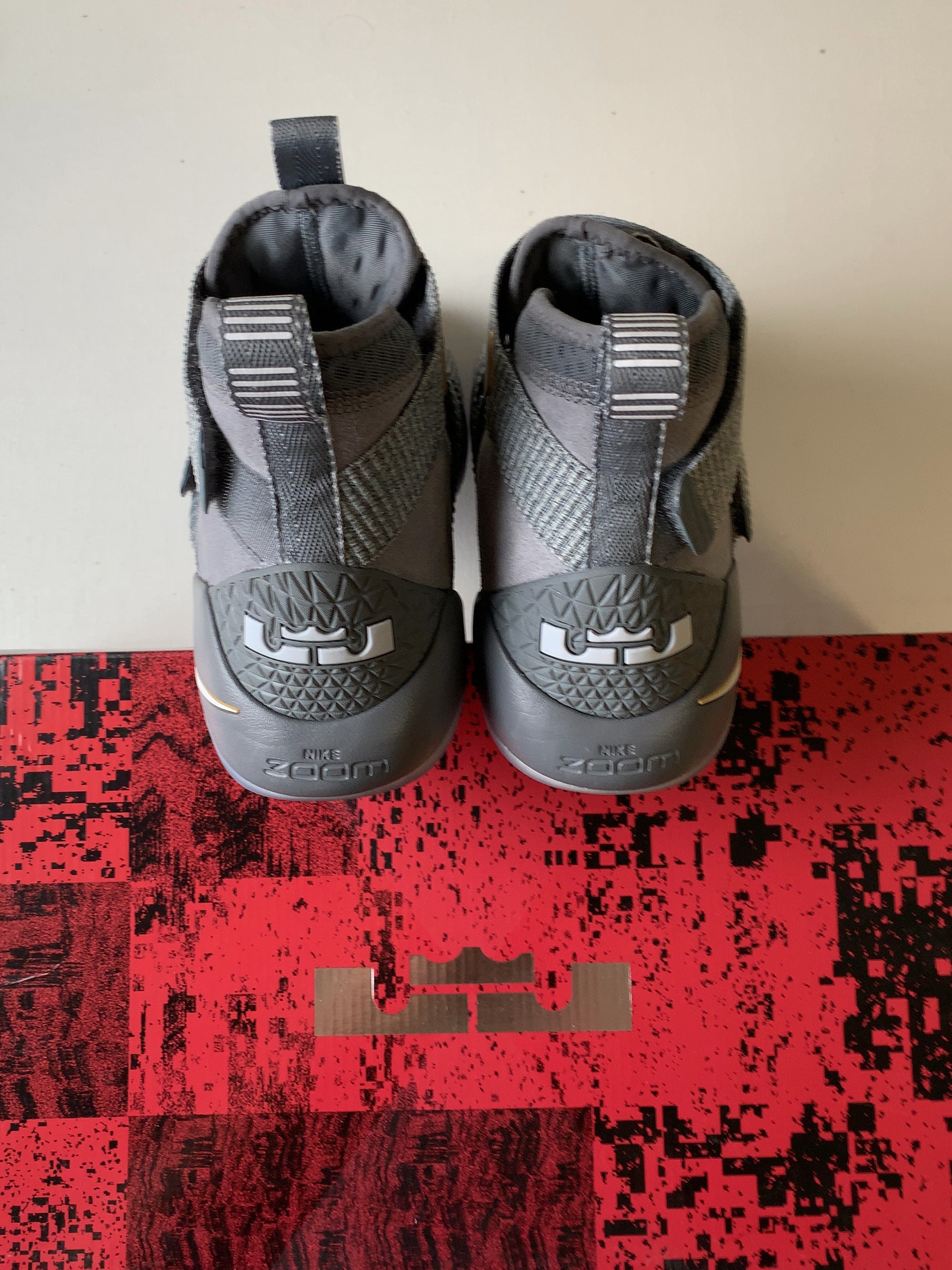 Nike LeBron Zoom Soldier 11 Cool Grey — Drive 1WsXkEWucxe7vOn-FBqKQ1yMbvK-uKeY7 — photo 5