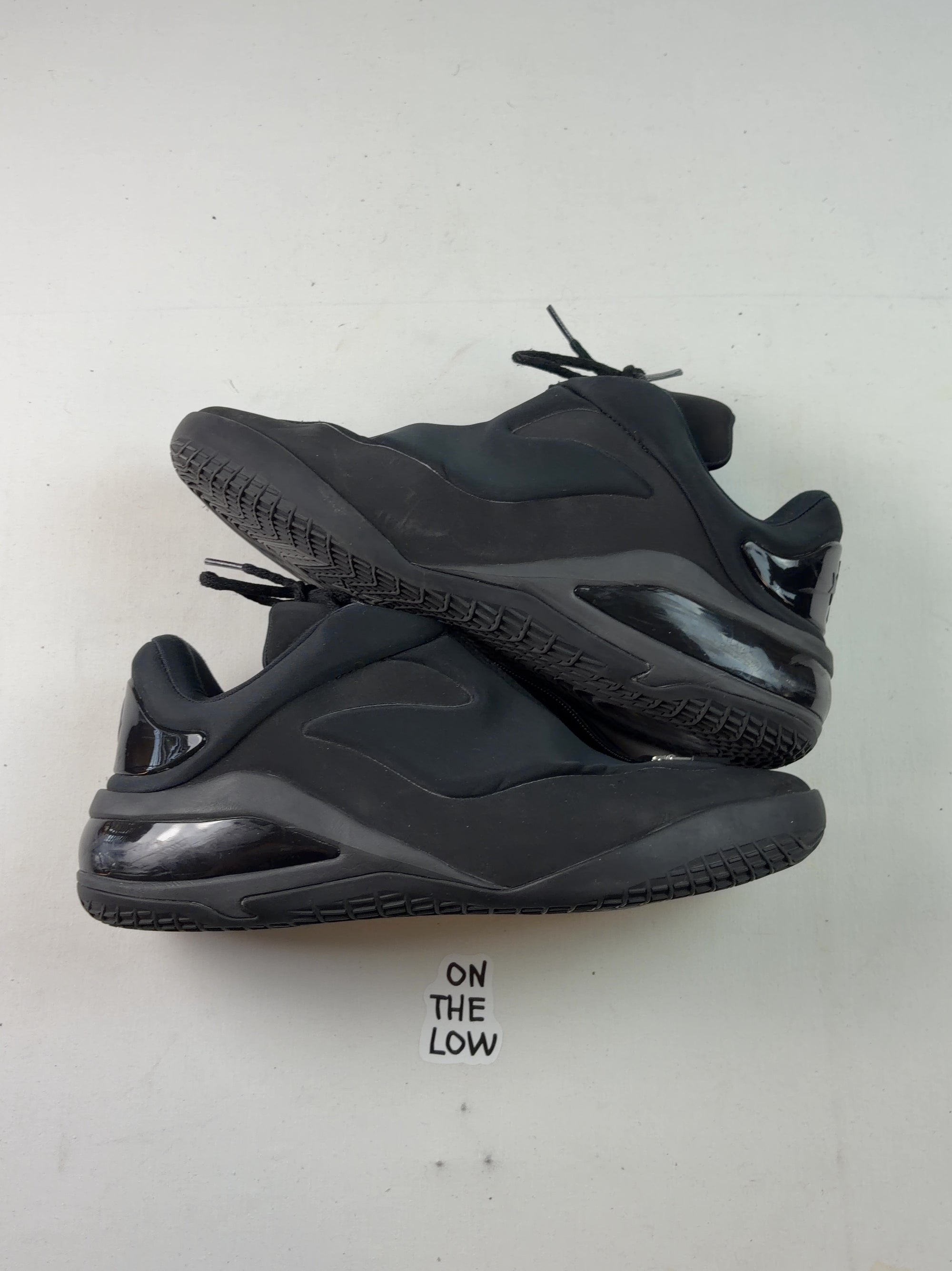 Converse SHAI 001 Charm Black — Drive 1bm104g6NJnRJarhwLe-83dKPSN6TzfH3 — photo 1
