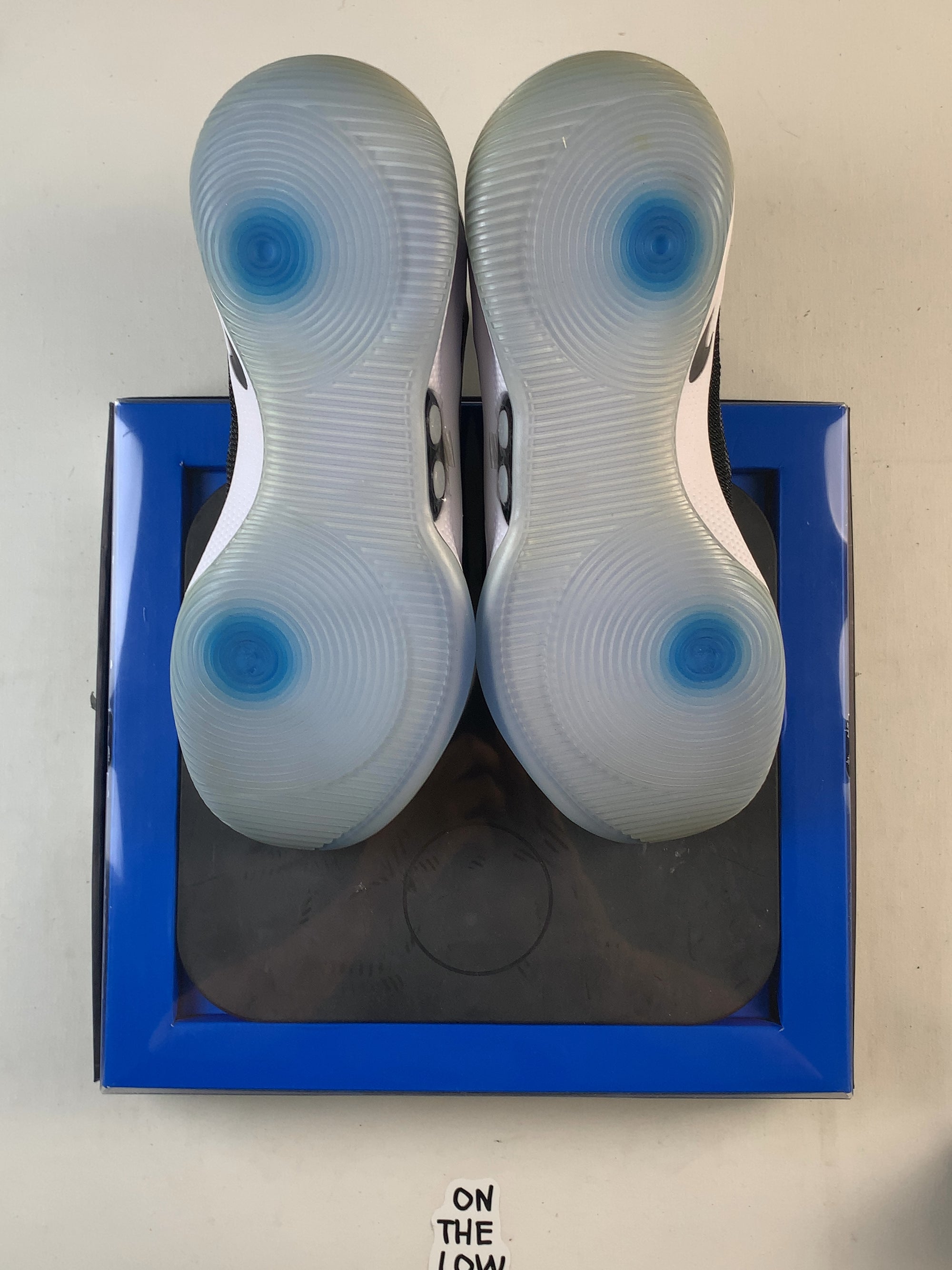 Nike Adapt BB Black Pure Platinum (US Charger) — Drive 10ykDeISwgRnGzuBJWosTKzdAmeGe2ORI — photo 6