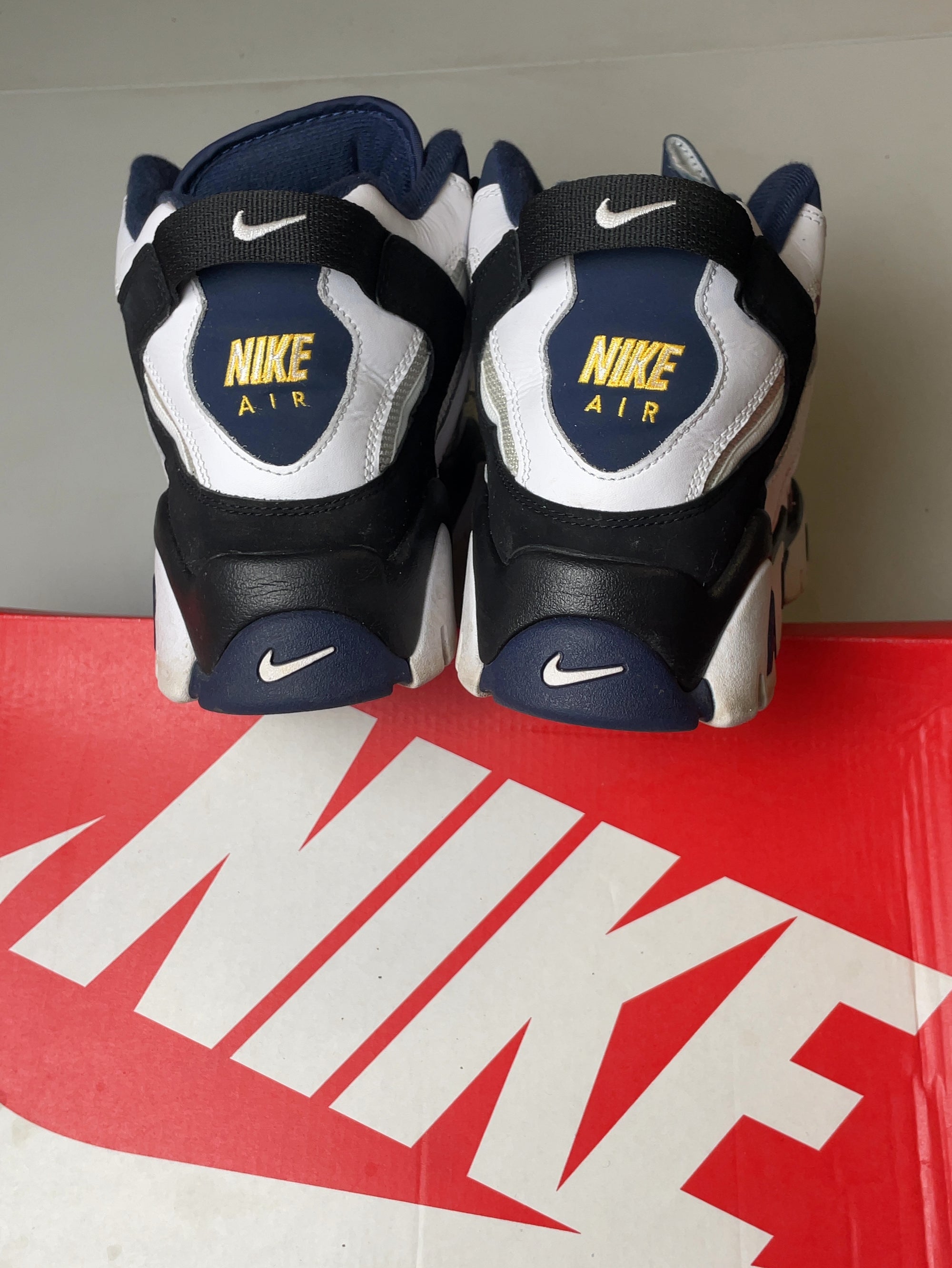 Nike Air Barrage Mid Navy (USED)