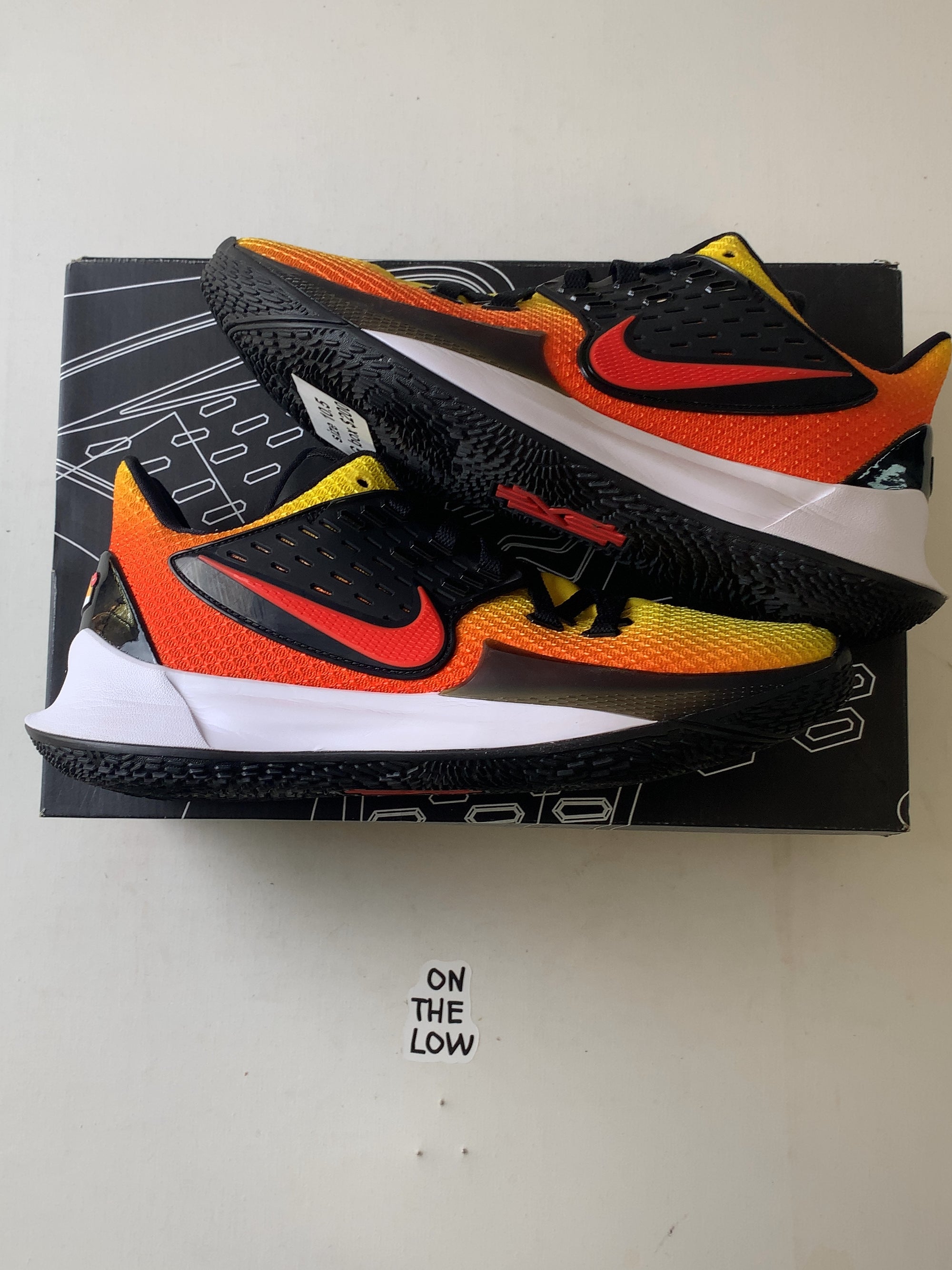 Nike Kyrie Low 2 Sunset — Drive 1mkBeYRZ0W4PcjRxo1daGUMYhNiXRXhIO — photo 1