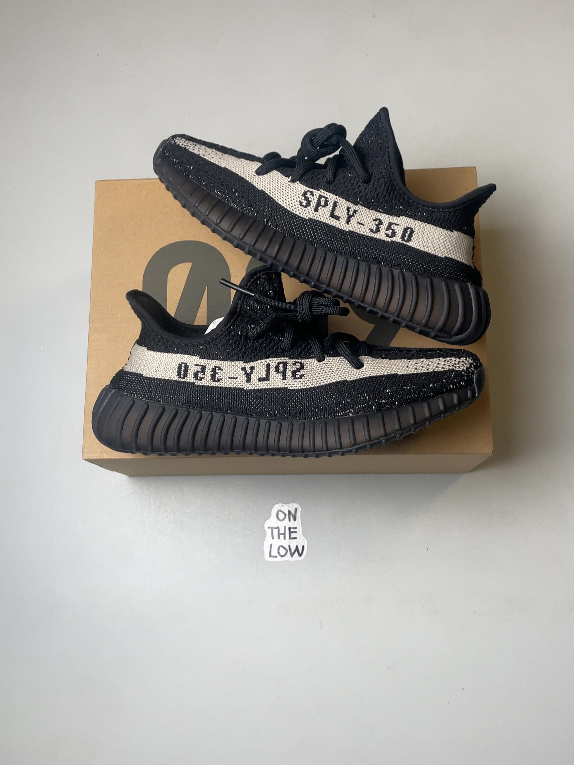 adidas Yeezy Boost 350 V2 Core Black White