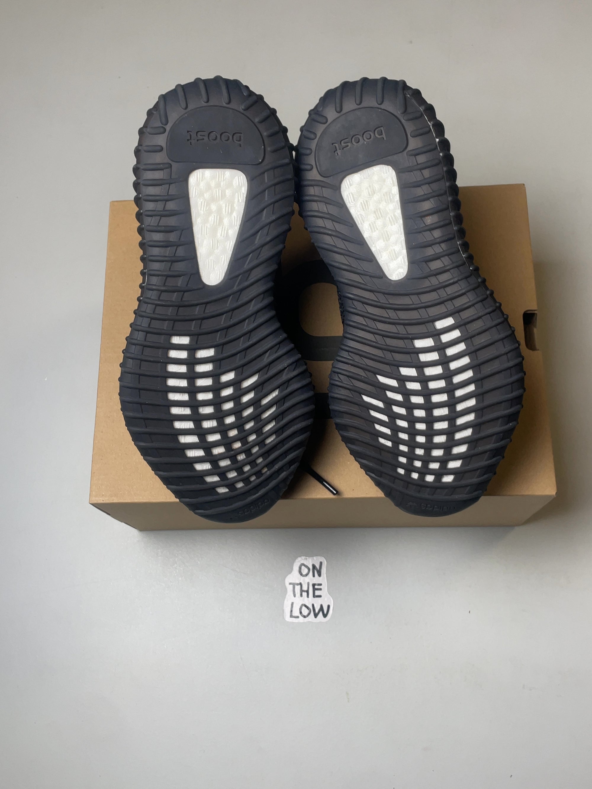 adidas Yeezy Boost 350 V2 Core Black White