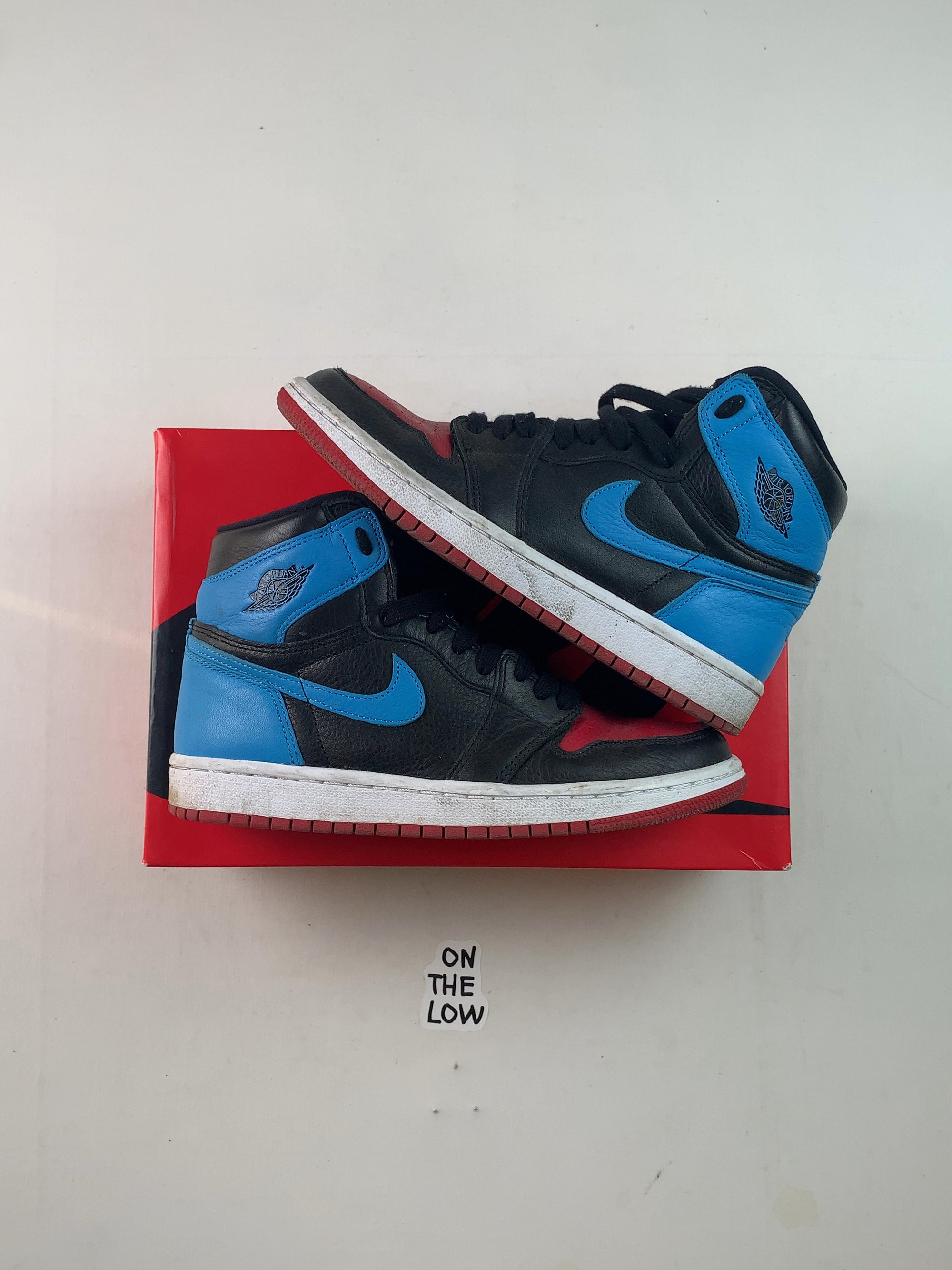 Jordan 1 Retro High NC to Chi (Women's) (USED) — Drive 1eCm5rY2IZ0egCrleRxyyYT1e5XSyQe4s — photo 1
