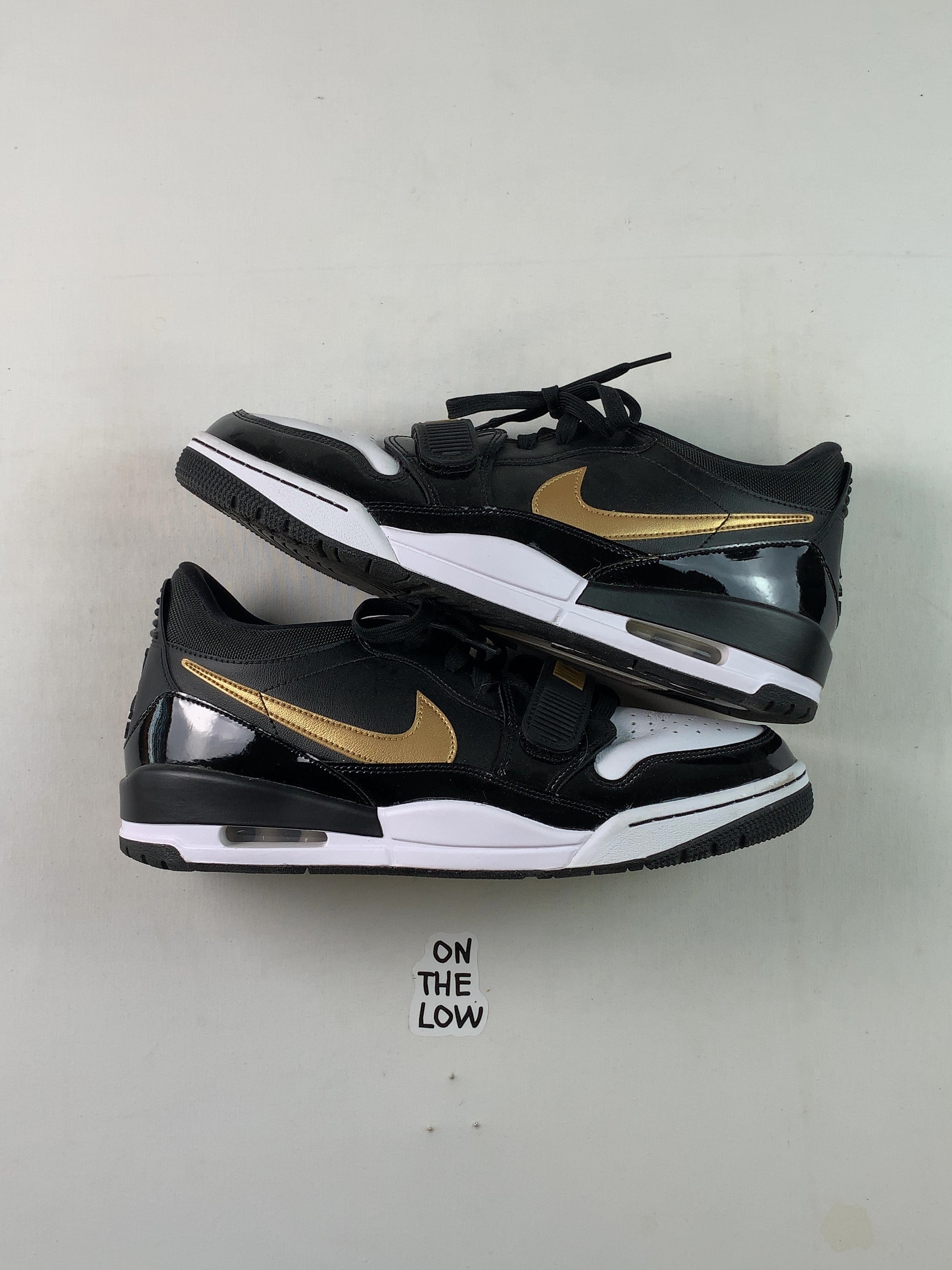 Jordan Legacy 312 Low Black Metallic Gold (USED) — Drive 17w2exZDXKEMWpdnjmW-7JaW5585x_gqs — photo 1