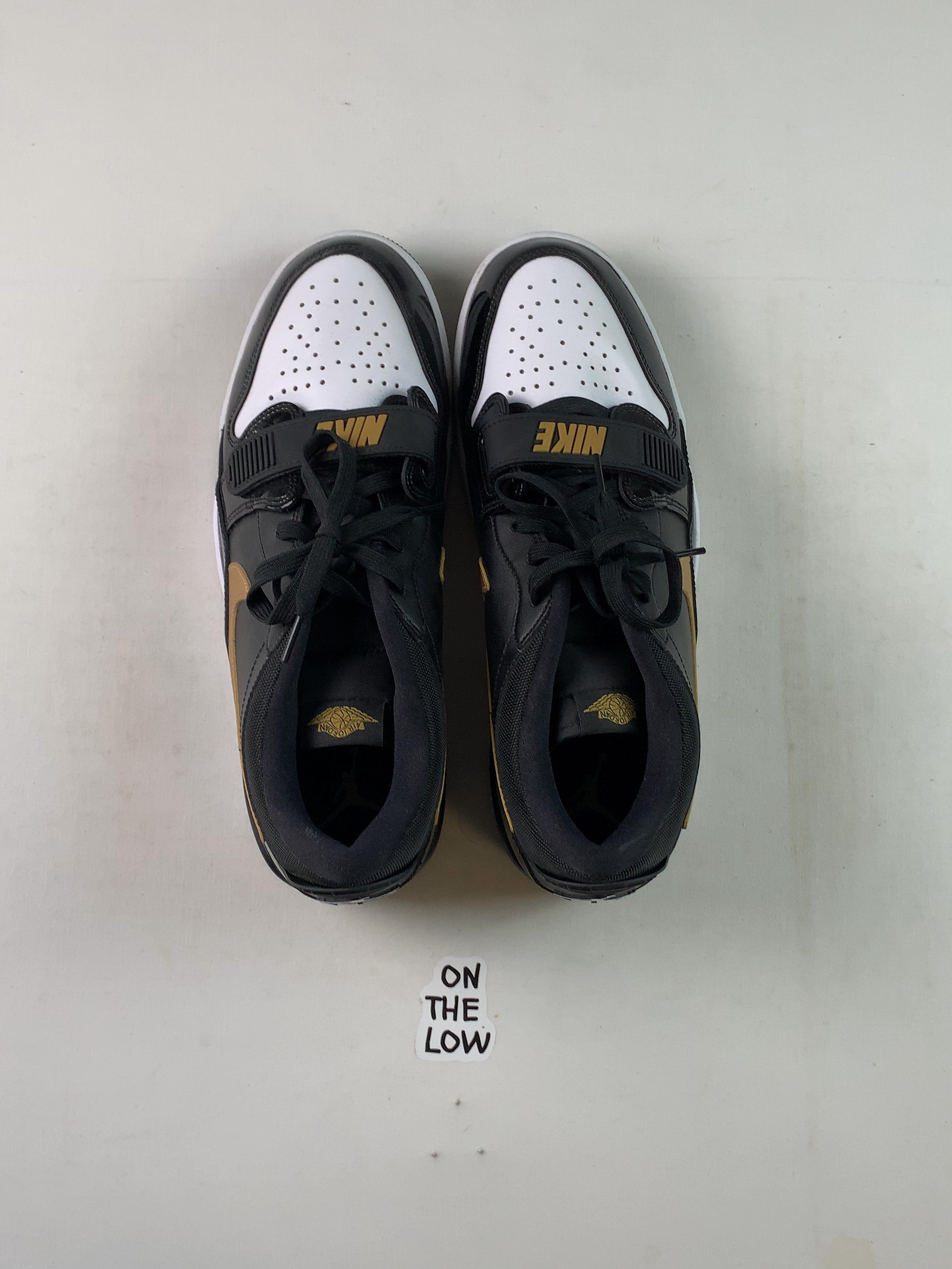 Jordan Legacy 312 Low Black Metallic Gold (USED) — Drive 1JFapKsTp5d0hGwopEs5zgJVfmXhxhoYW — photo 4