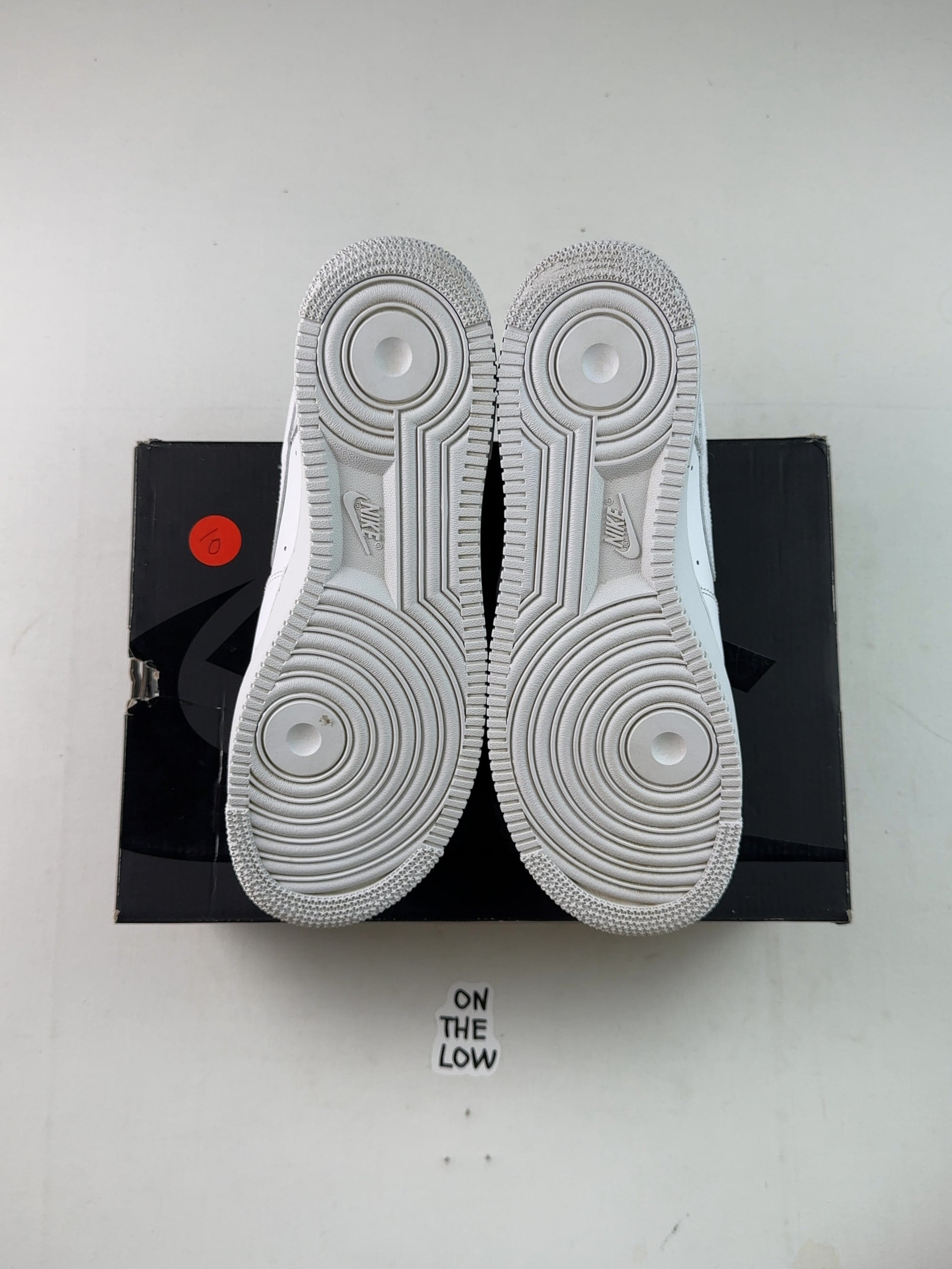 Nike Air Force 1 Low Supreme White — Drive 16B0tCAY7M5xCuLaoyiuNMf9TgdAY_D9H — photo 6