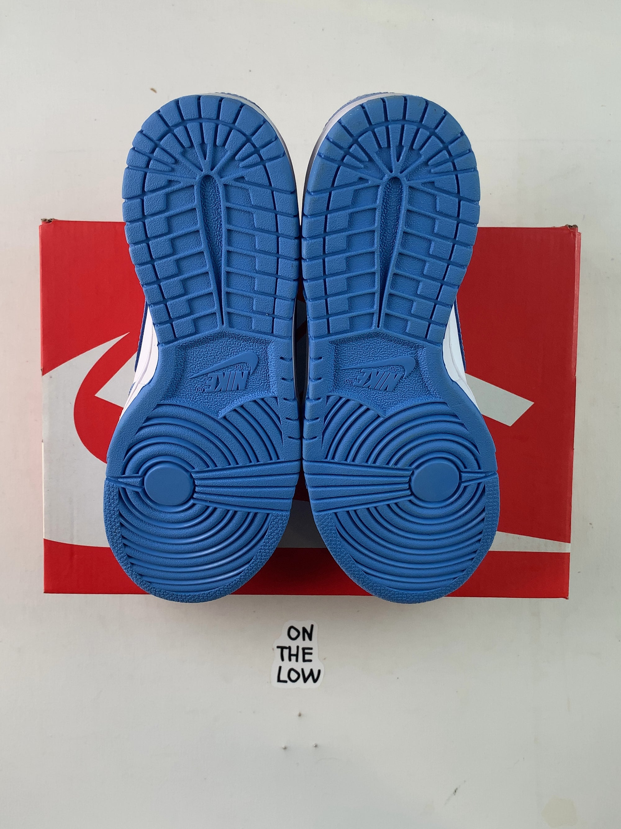 Nike Dunk Low UNC (GS) — Drive 1MbR_tsGht-1GxB06M8qal5HAMedKM8oa — photo 6