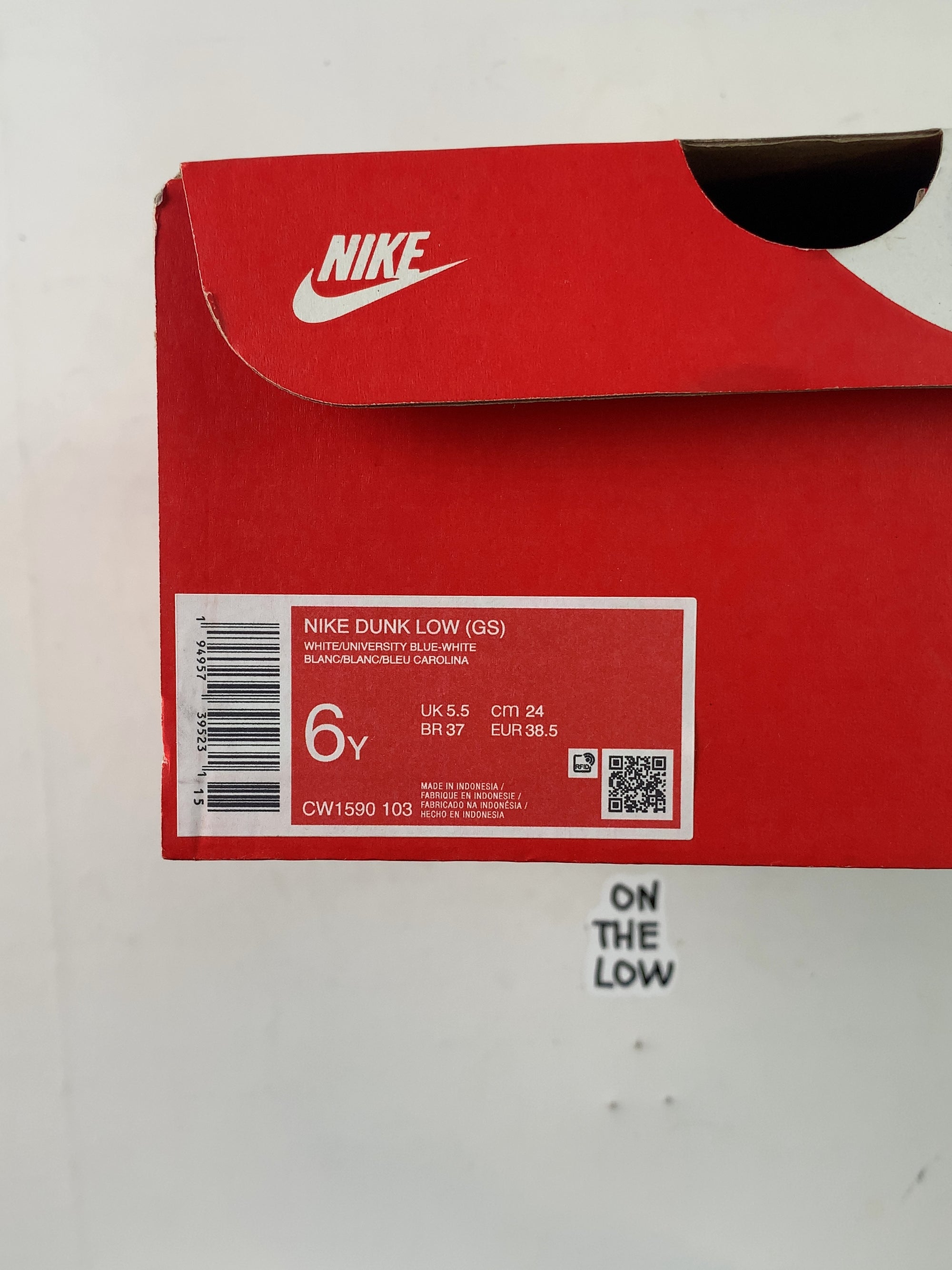 Nike Dunk Low UNC (GS) — Drive 1GINIq6PMtFnlgRRdhmHZZxynPHeaGRqc — photo 7