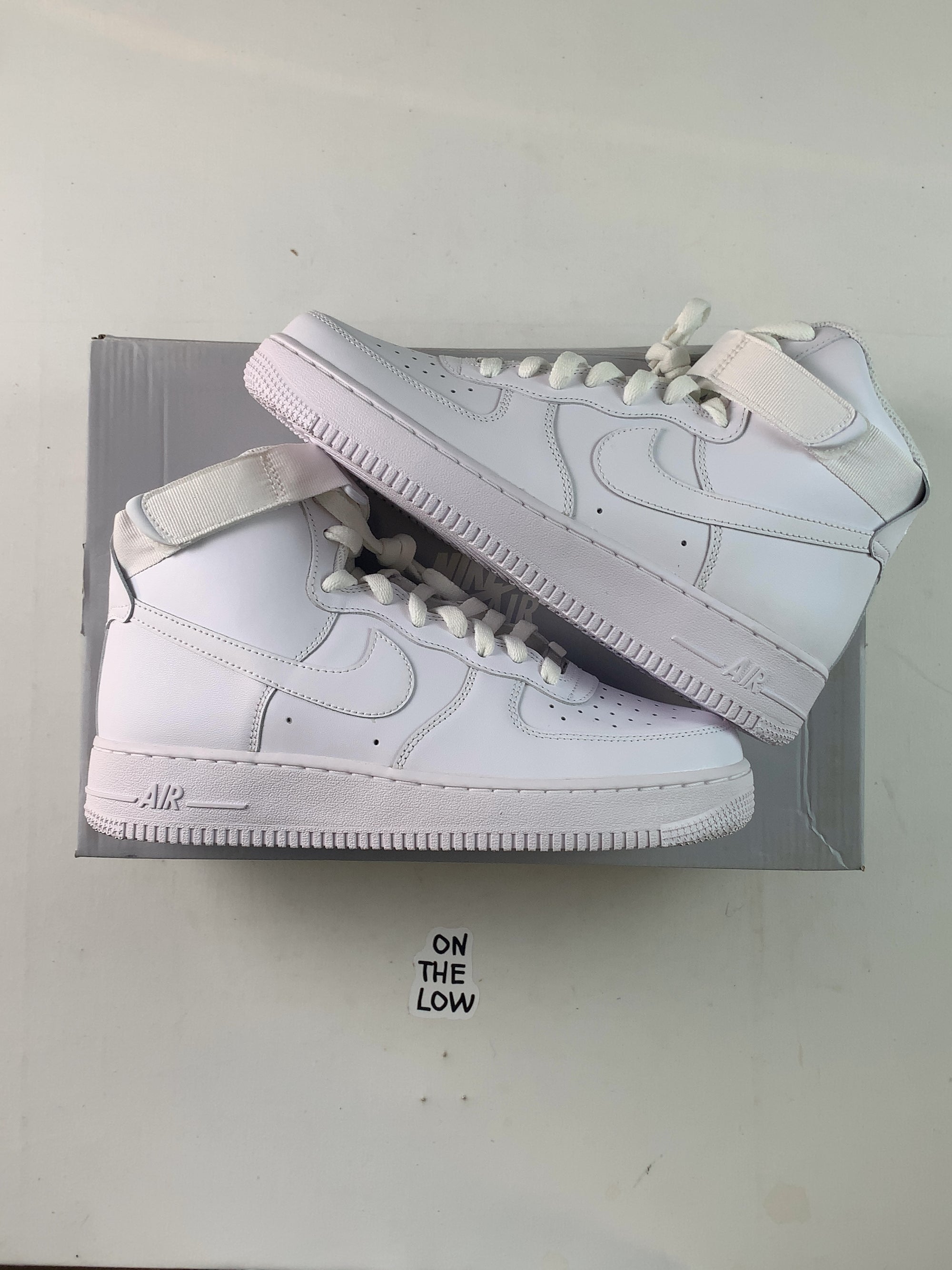 Nike Air Force 1 High 07 Triple White — Drive 1UHJBCE69WvecQVokzWdmsyGDejAL2uiA — photo 1