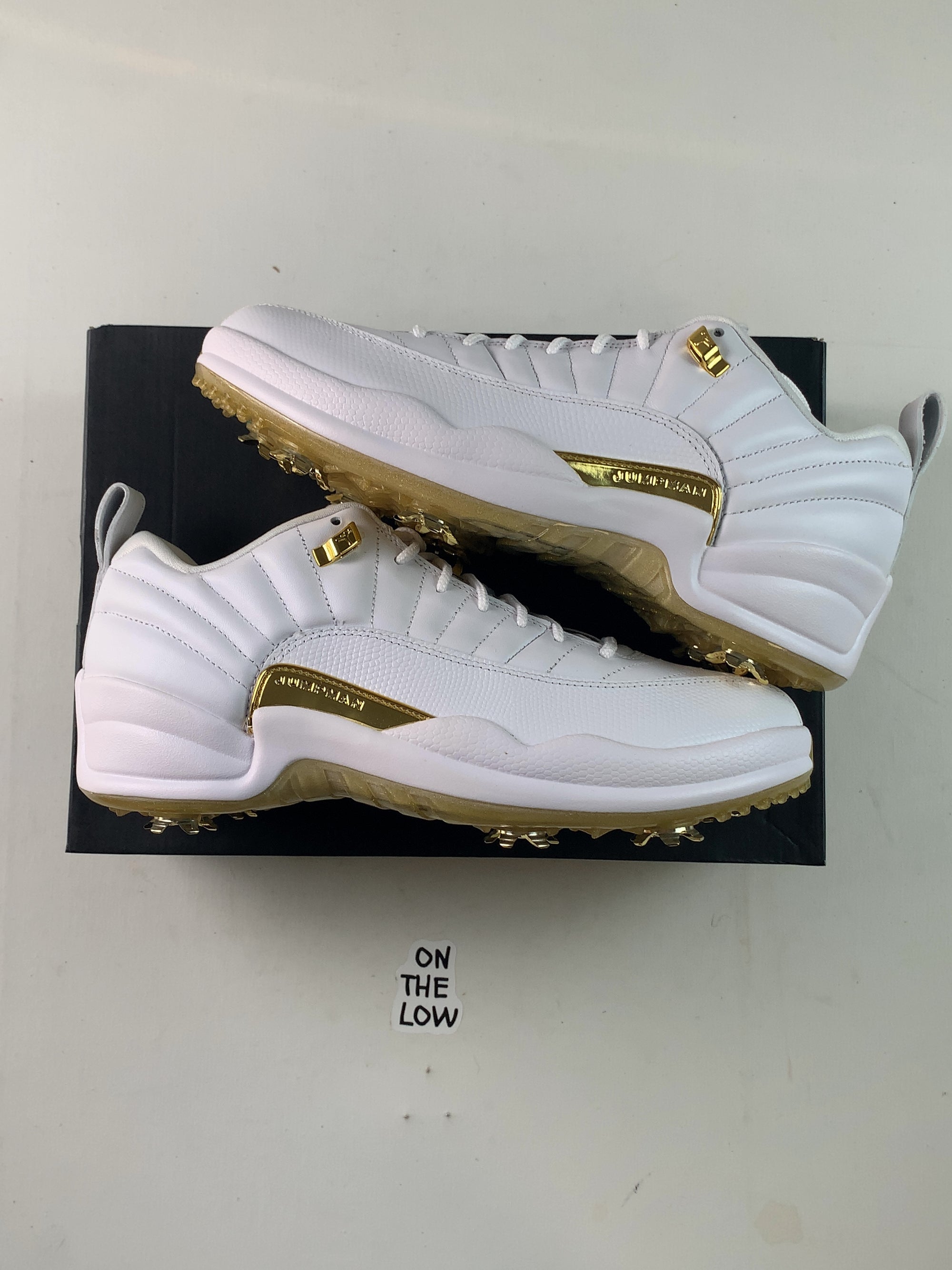 Jordan 12 Golf Metallic Gold — Drive 1fxZnYc8kXCgarzXlYXDYclBtkT2QHGql — photo 1