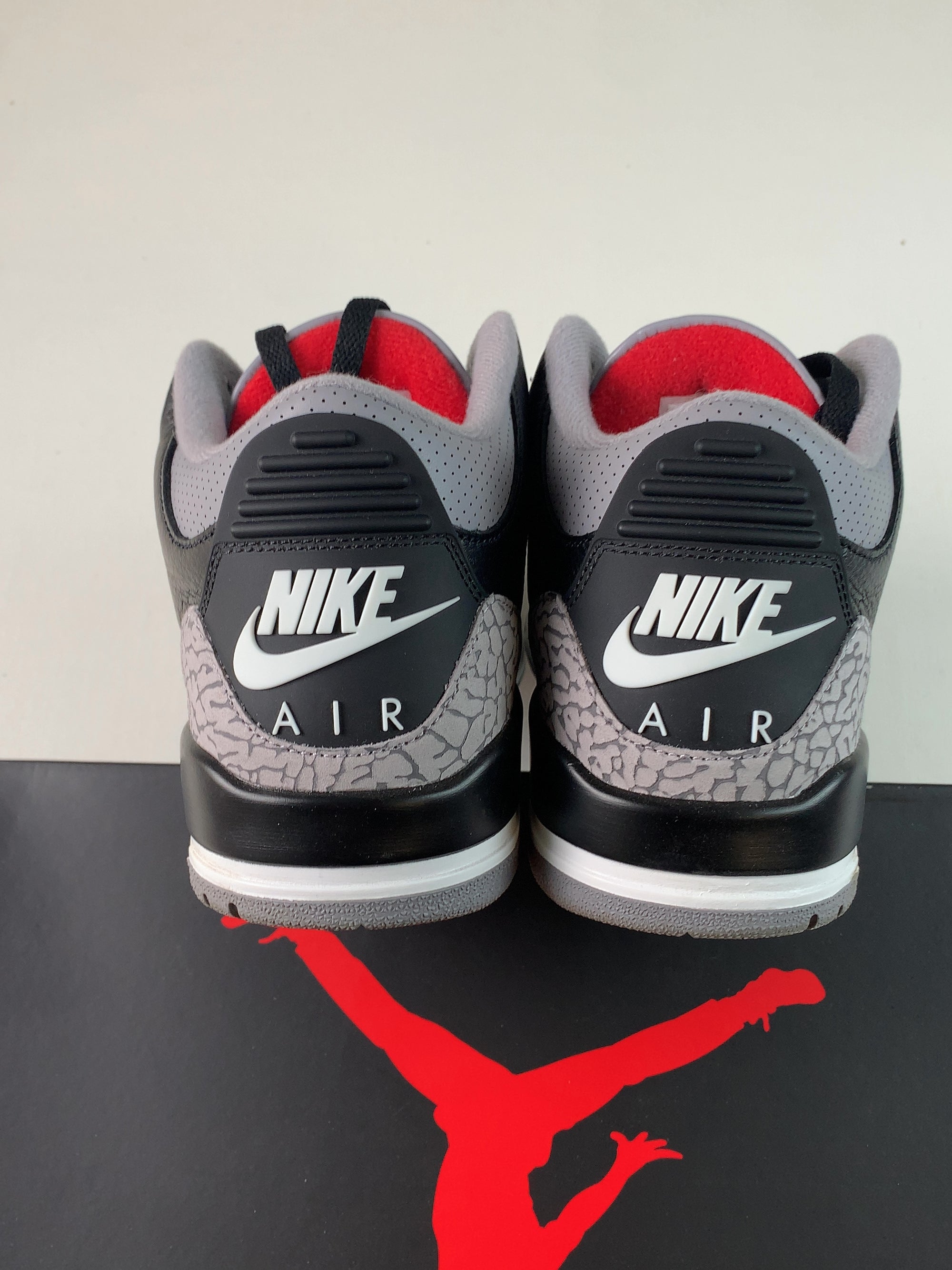 Jordan 3 Retro OG Black Cement (2024) (USED) — Drive 10t0krxYy2W3vQxNVj4rF-1u19MH9JS5k — photo 5