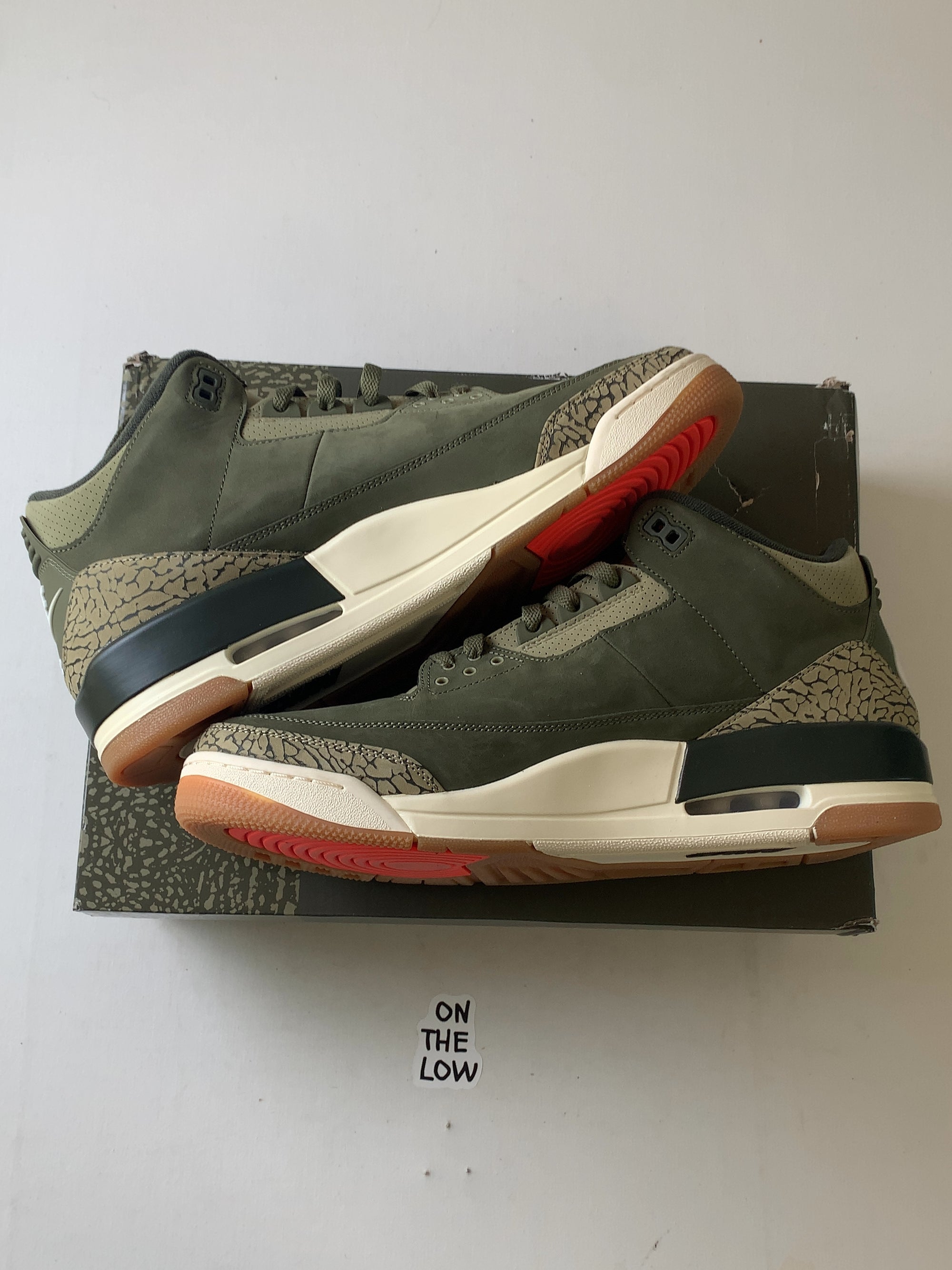 Jordan 3 Retro Family Affair — Drive 14huiUJYElTVLsZ8PAsj1Flqvhs2YW3oe — photo 2