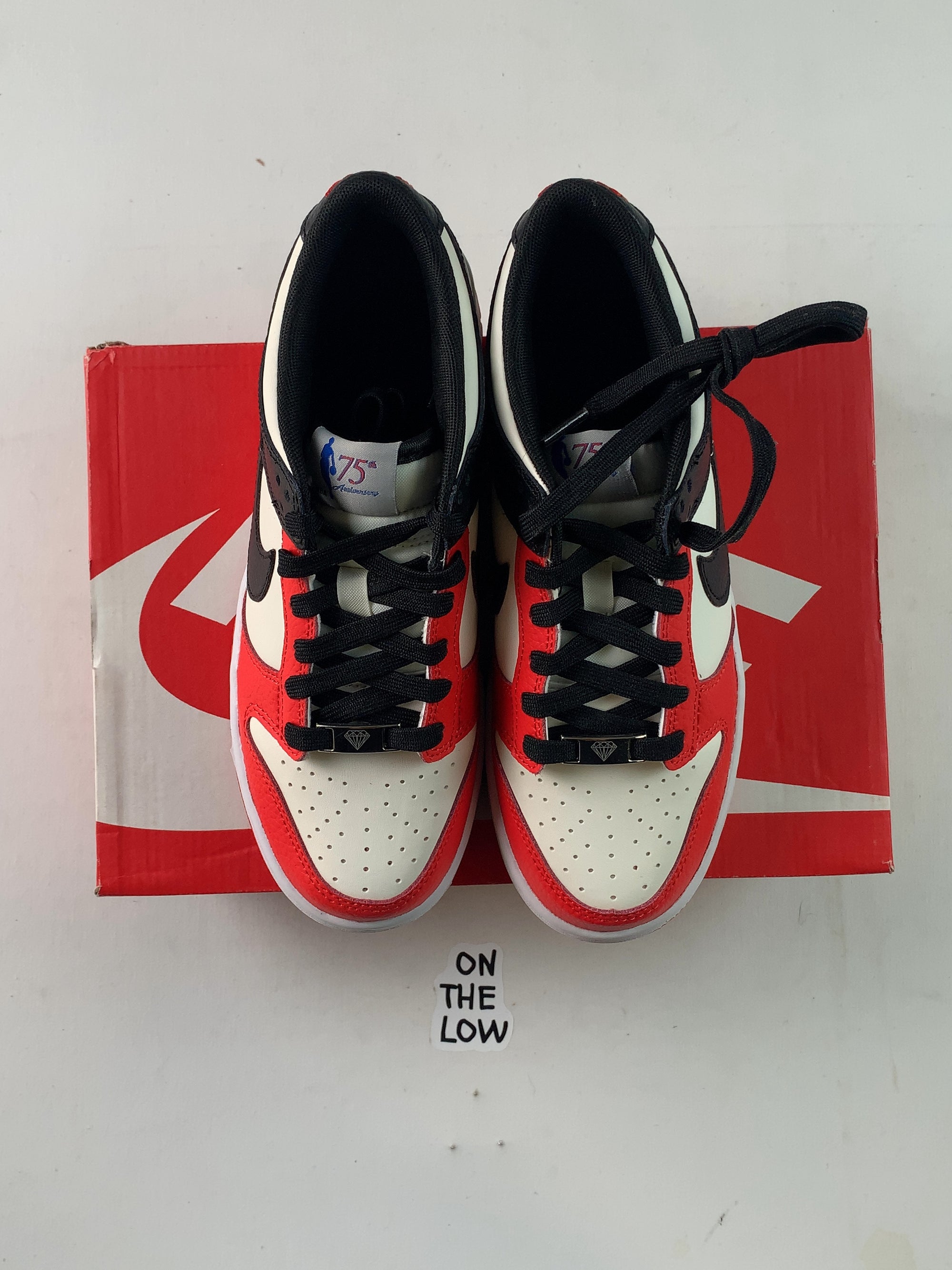 Nike Dunk Low EMB NBA 75th Anniversary Chicago (GS) — Drive 11wNdtPLDPKSg0P-pFZg8bY8-bV_93UMH — photo 3