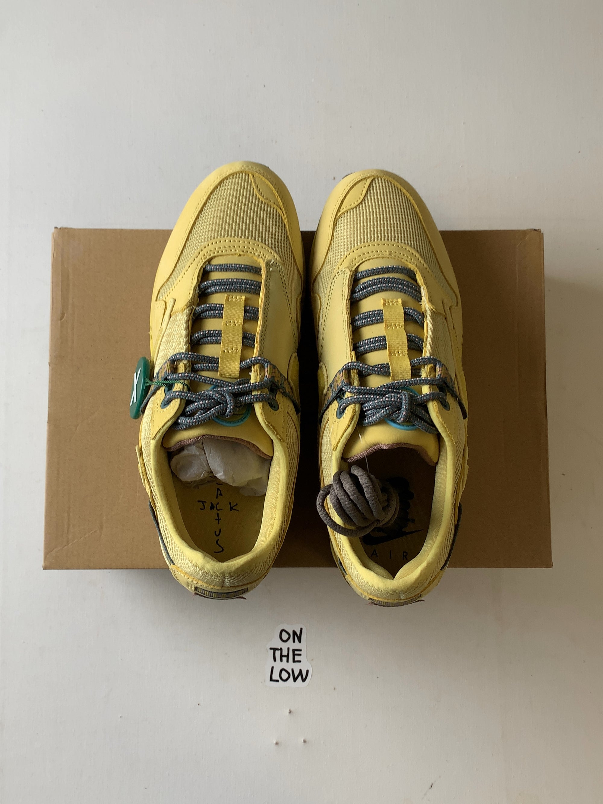 Nike Air Max 1 Travis Scott Cactus Jack Saturn Gold — Drive 1TBkVStLlefTl21Qs7FAdKbY9AFVgcjKi — photo 4