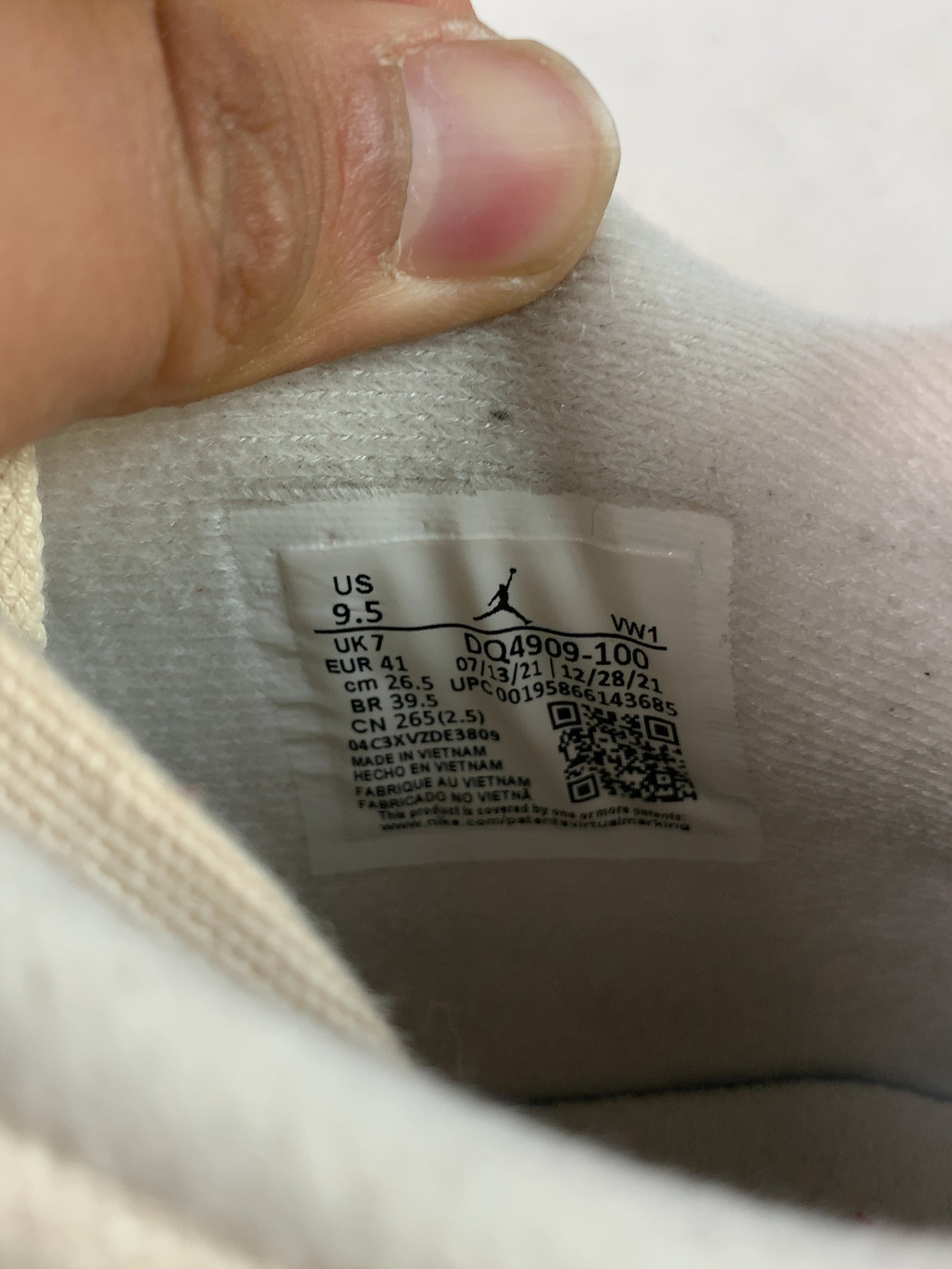 Jordan 4 Retro Blank Canvas (Women's) (USED) — Drive 1DSVDr5eQLl6m6g9_Q3owpGQ6yPsXIUSG — photo 7