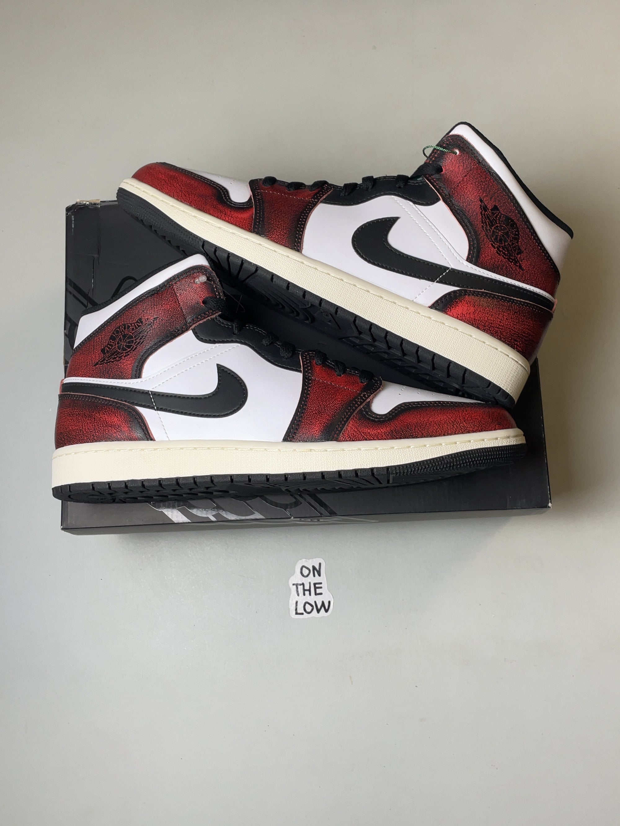 Jordan 1 Mid Wear-Away Chicago
