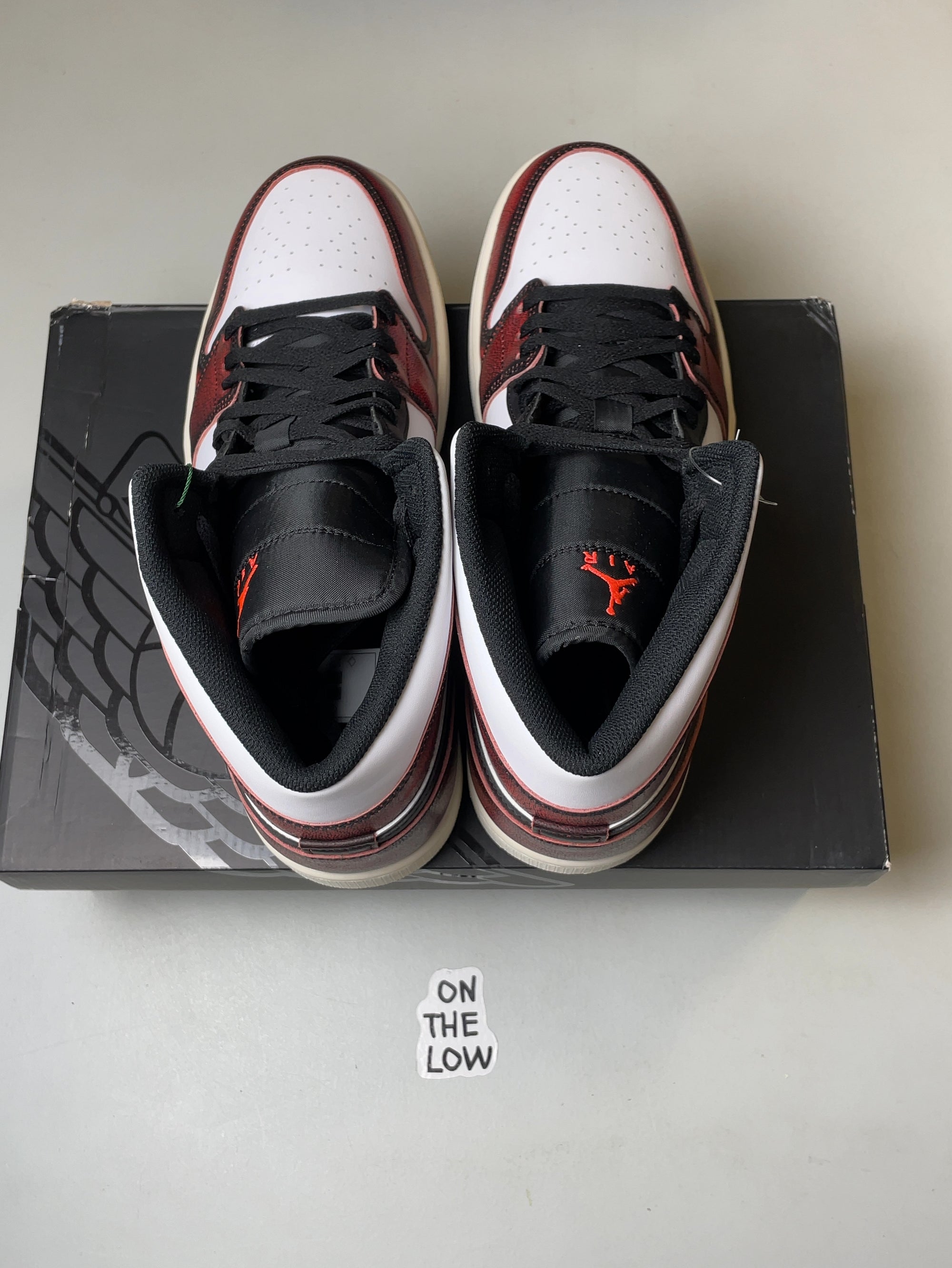 Jordan 1 Mid Wear-Away Chicago