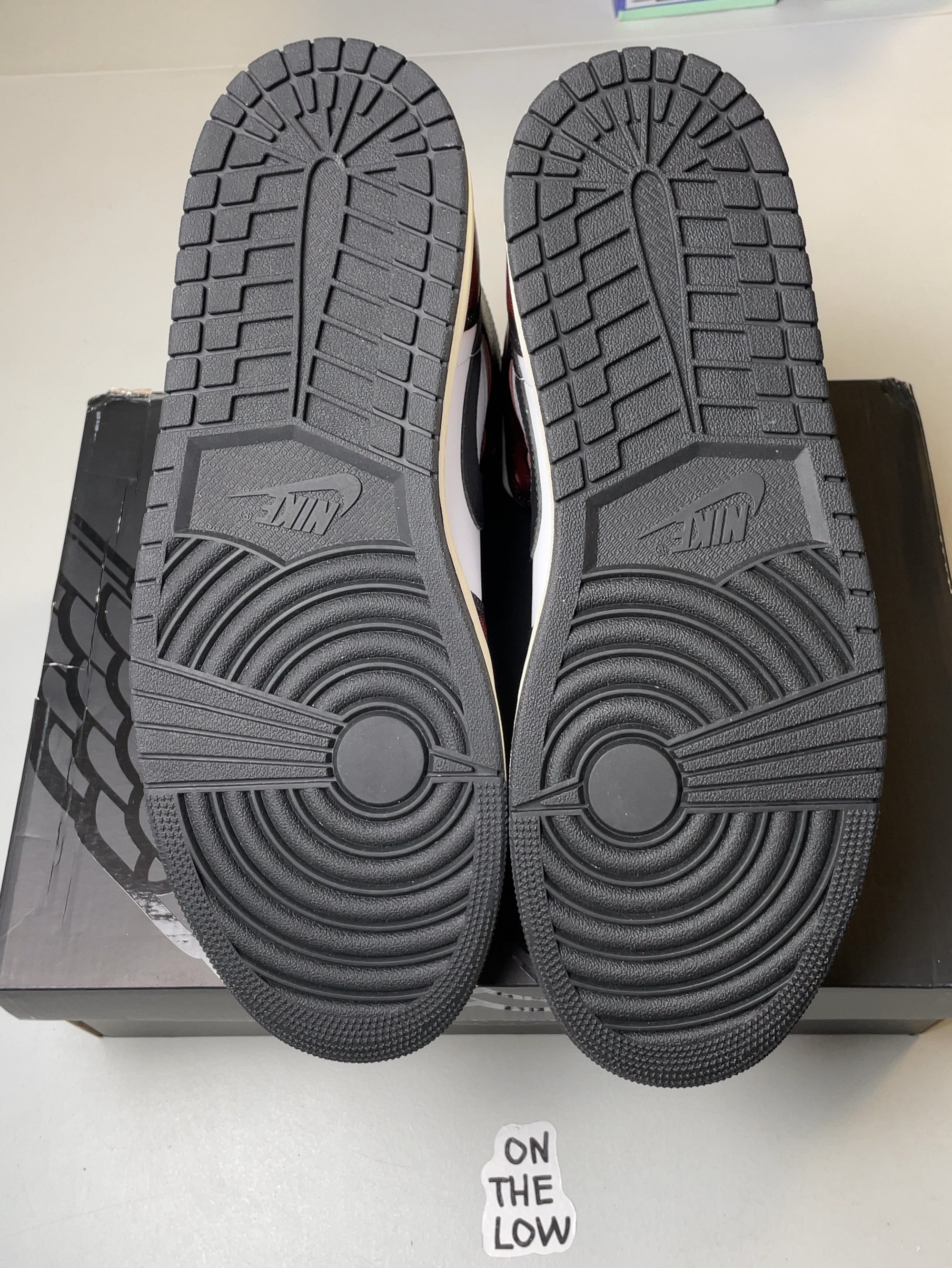 Jordan 1 Mid Wear-Away Chicago