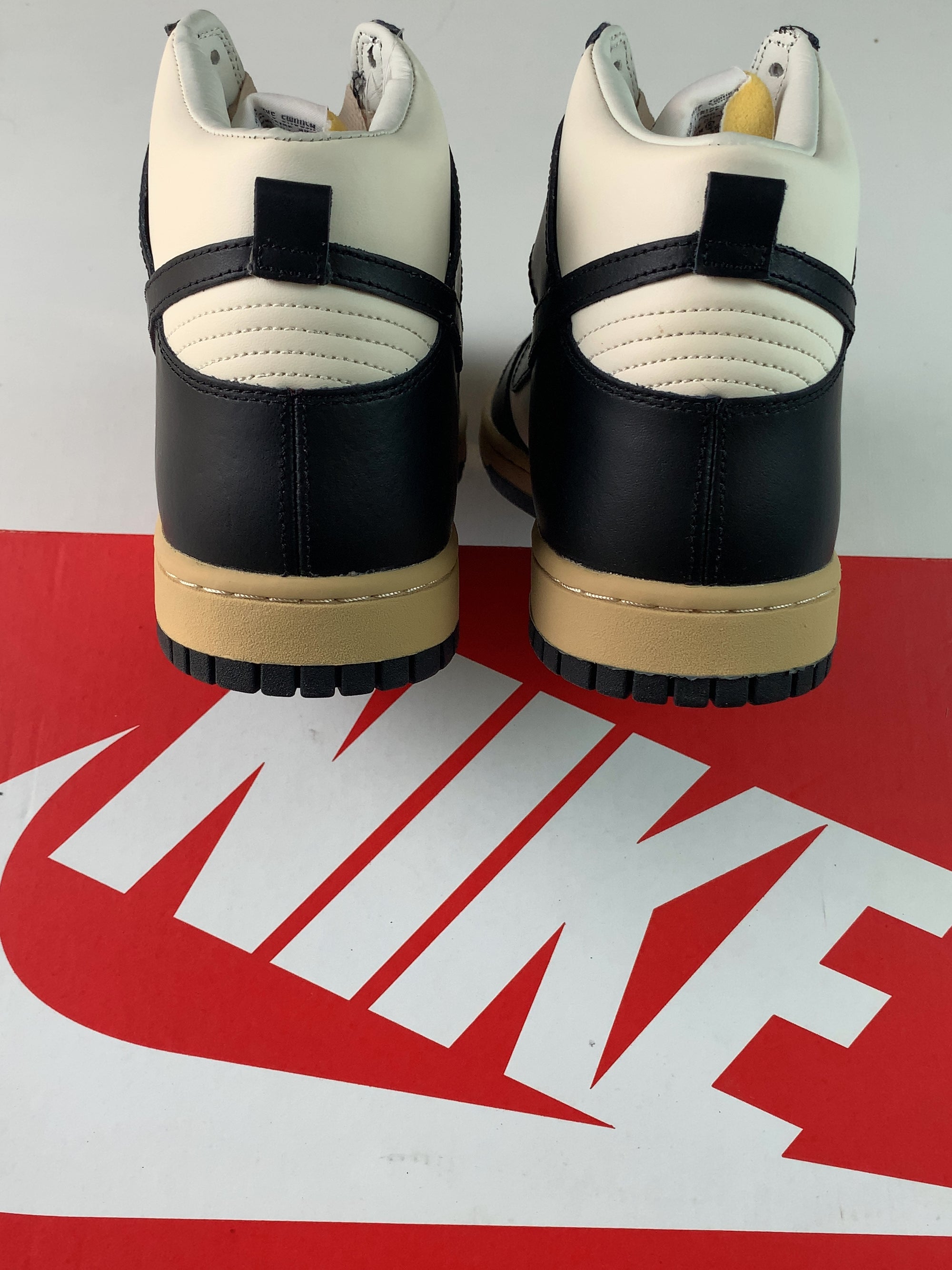 Nike Dunk High Retro Vintage Panda (Women's) — Drive 1SqEKOIr5oCRSg3A1crLqujnzoZVmjatX — photo 5