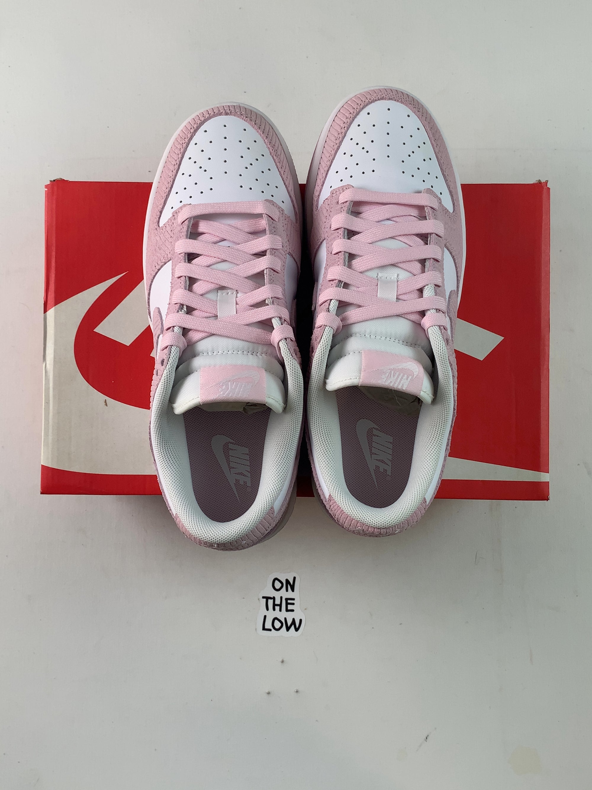 Nike Dunk Low Pink Corduroy (Women's) — Drive 18lOpR_B_-9xl6luo1mZKOwFi0S0VWd19 — photo 4