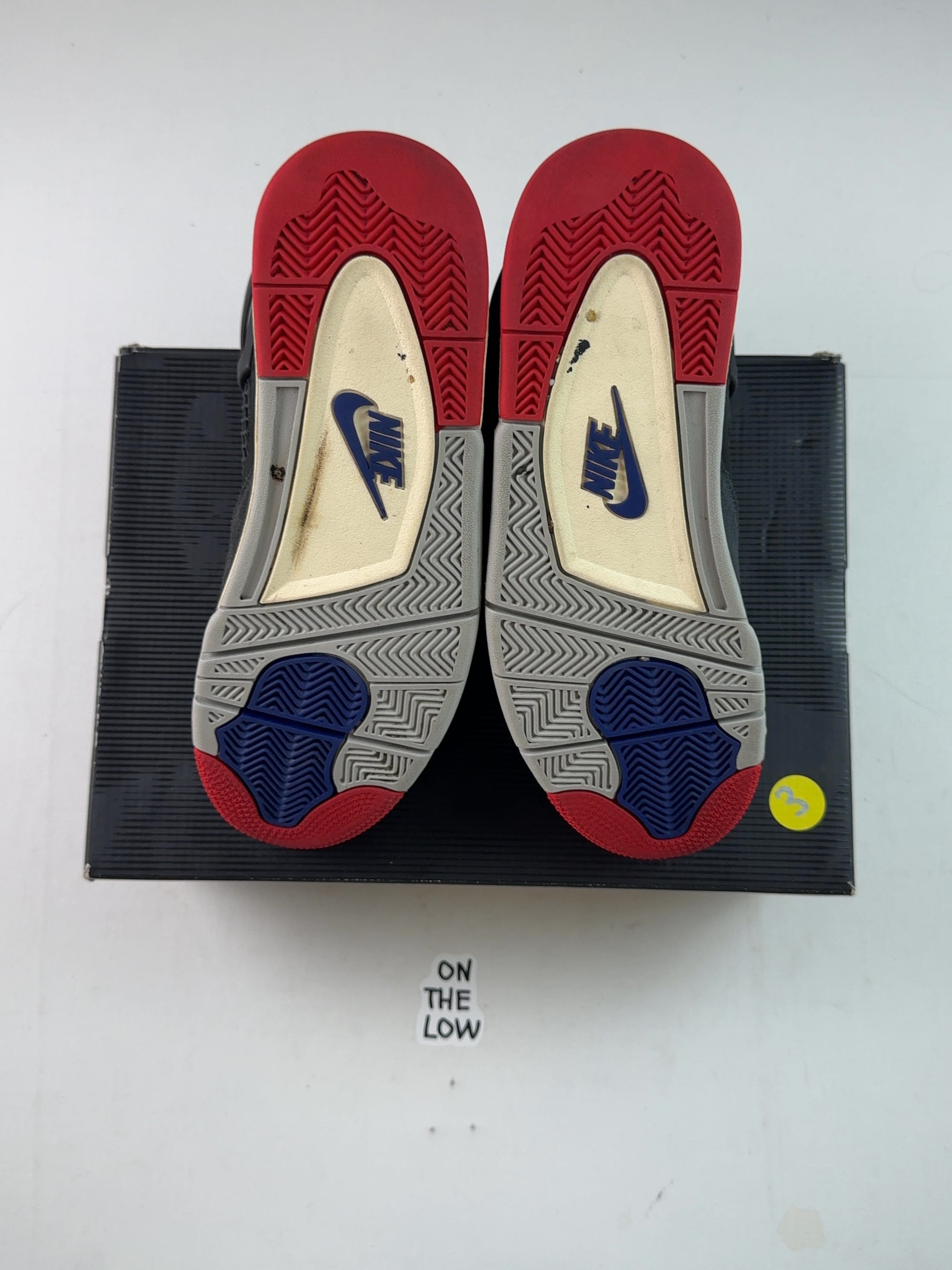 Jordan 4 Retro Rare Air (Gold Lettering) (USED) — Drive 1Gbnw4ATx8I3j0IKe8pGW1itT31JBQiX_ — photo 6