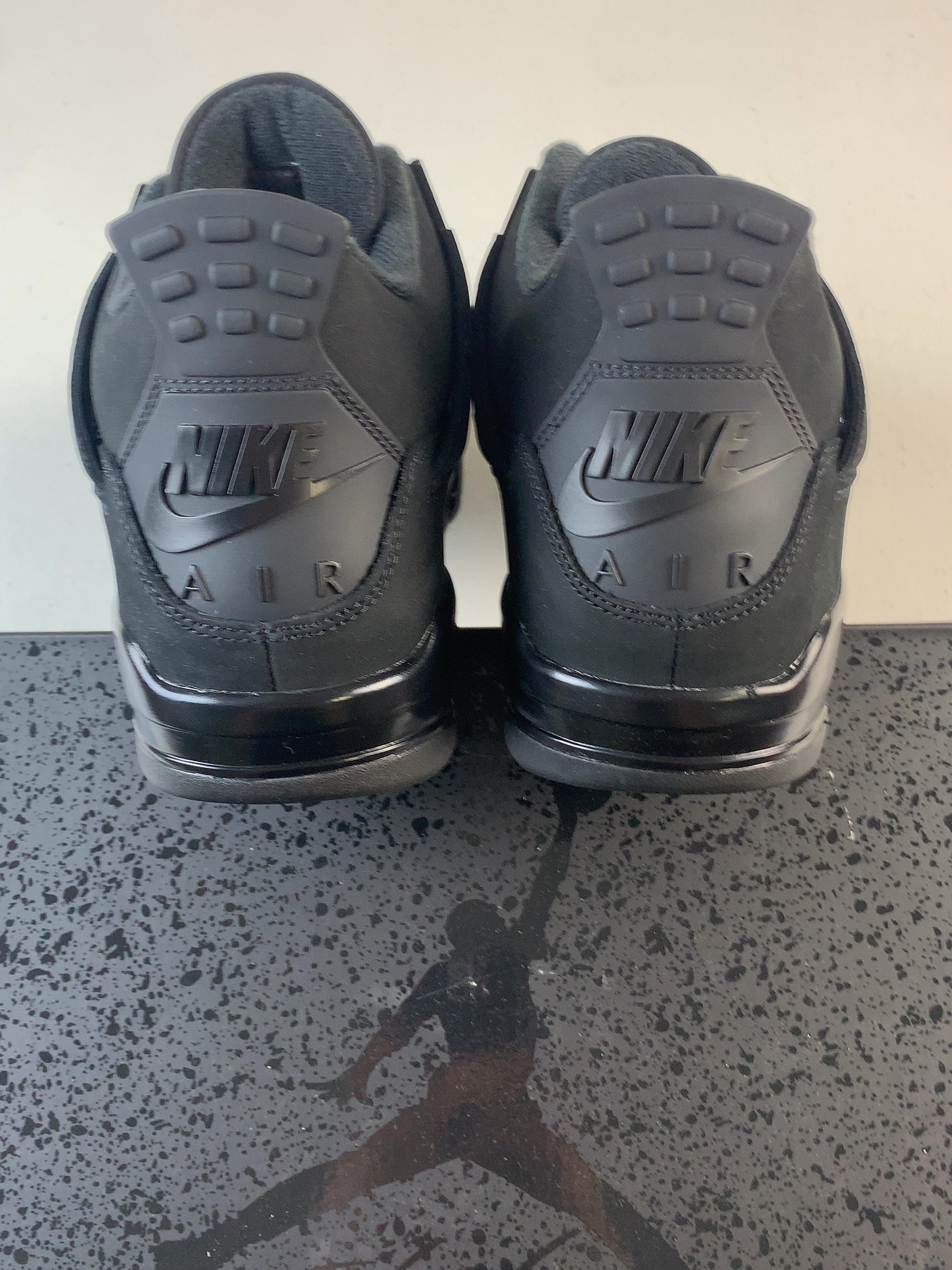 Air Jordan 4 Retro Black Cat 2025 — Drive 1FfzKawAkKTBif5prZhxfJHI90qQ3wAjX — photo 5