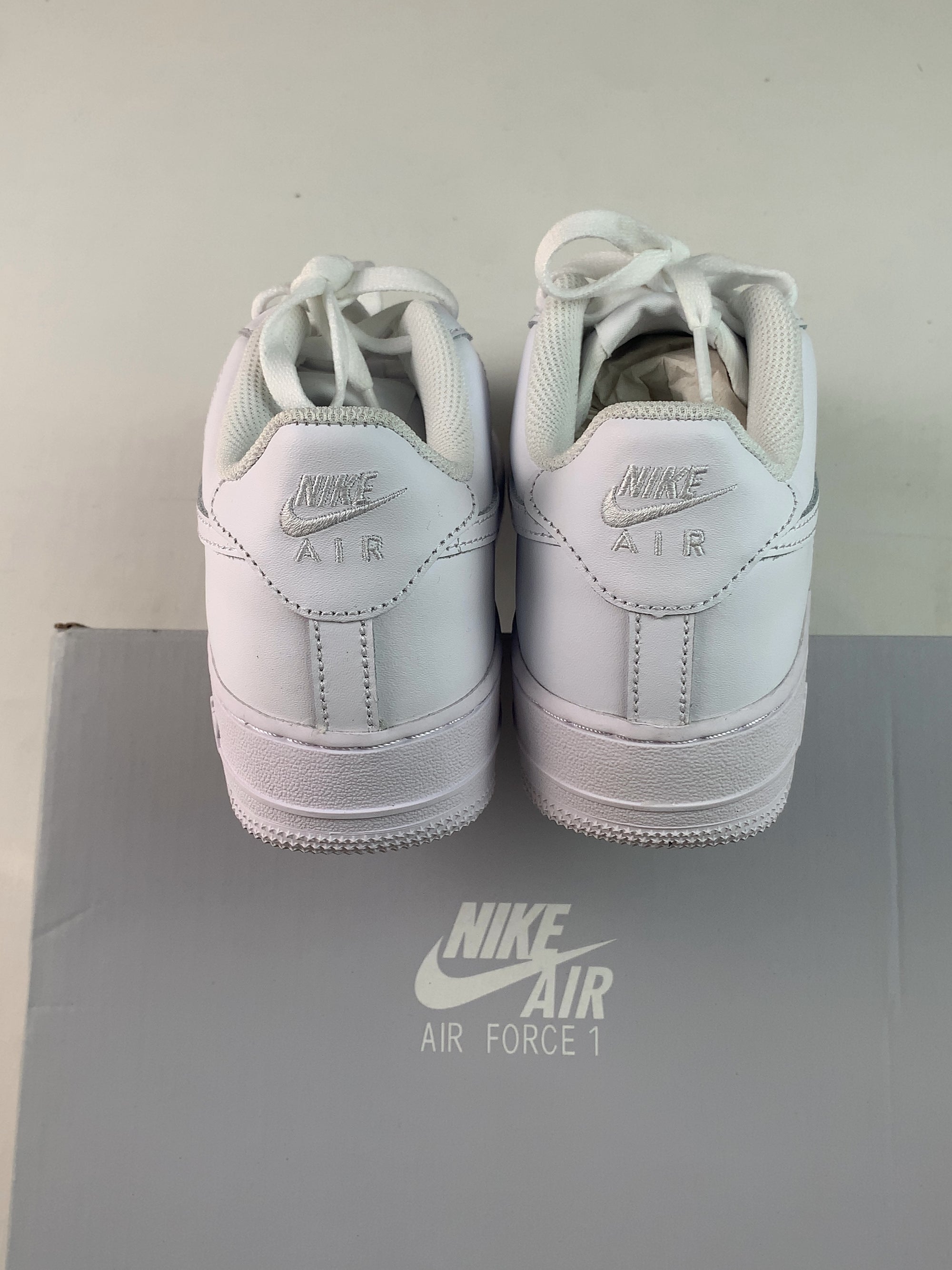 Nike Air Force 1 Low LE Triple White (GS) — Drive 1C6l4ysUBNBt9ILGuVFgA0218YISab8VA — photo 5
