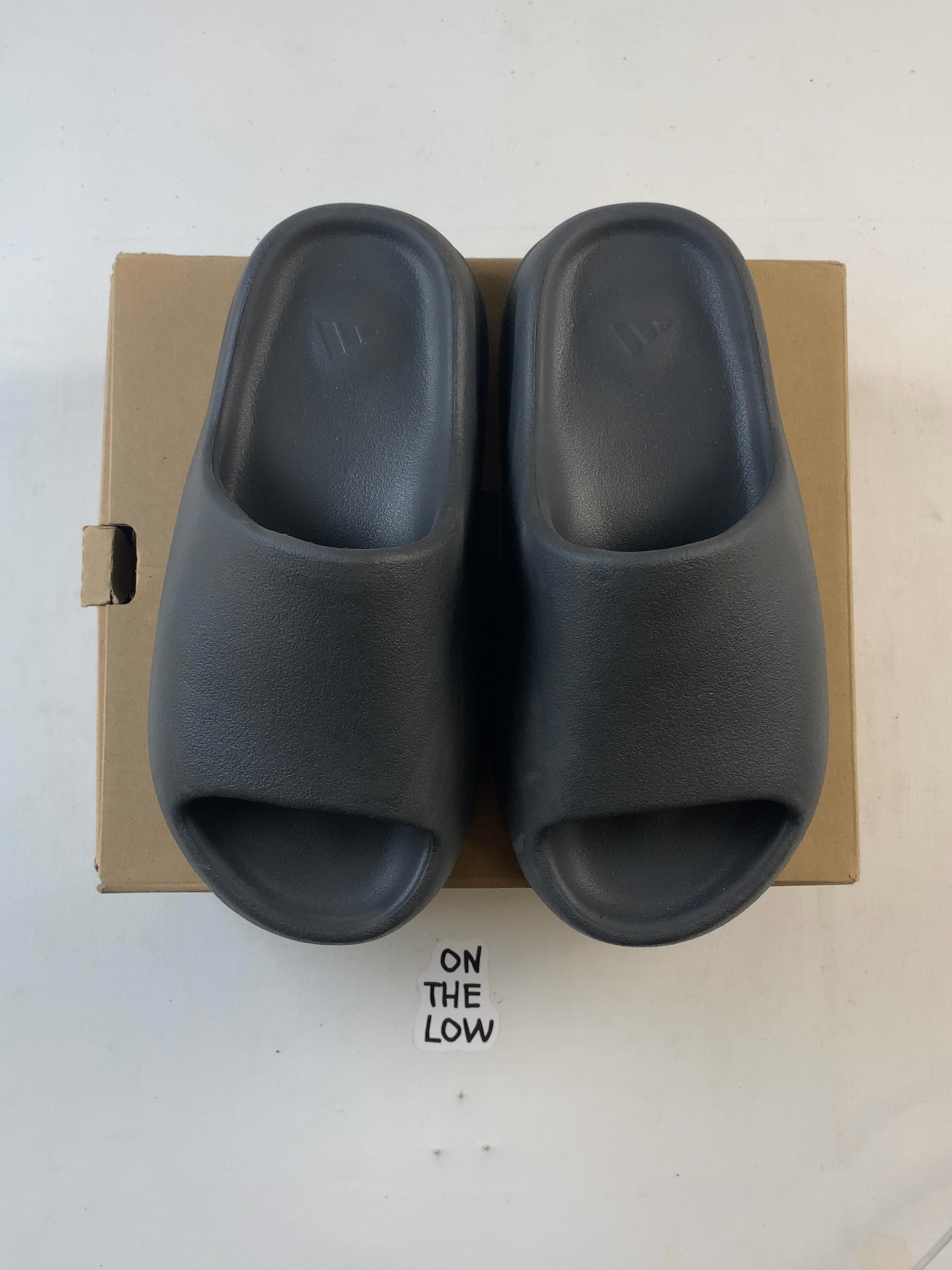 adidas Yeezy Slide Onyx (USED) — Drive 1gXqg2dLLPl-3OpNkAUG1uIRH_MeN0FeF — photo 3