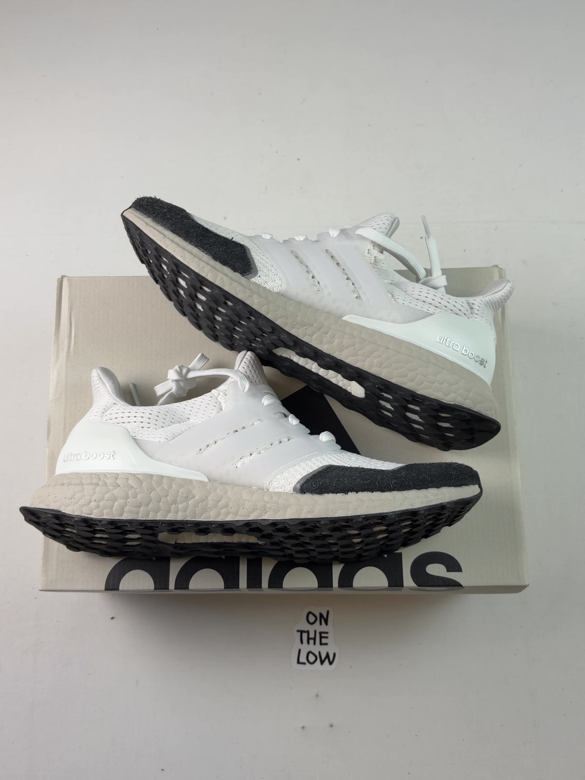 Adidas Ultra Boost 10 Cloud White Core Black — Drive 1vw_lknP86mCaHYxtT2bKm7vJhSLLblAa — photo 1