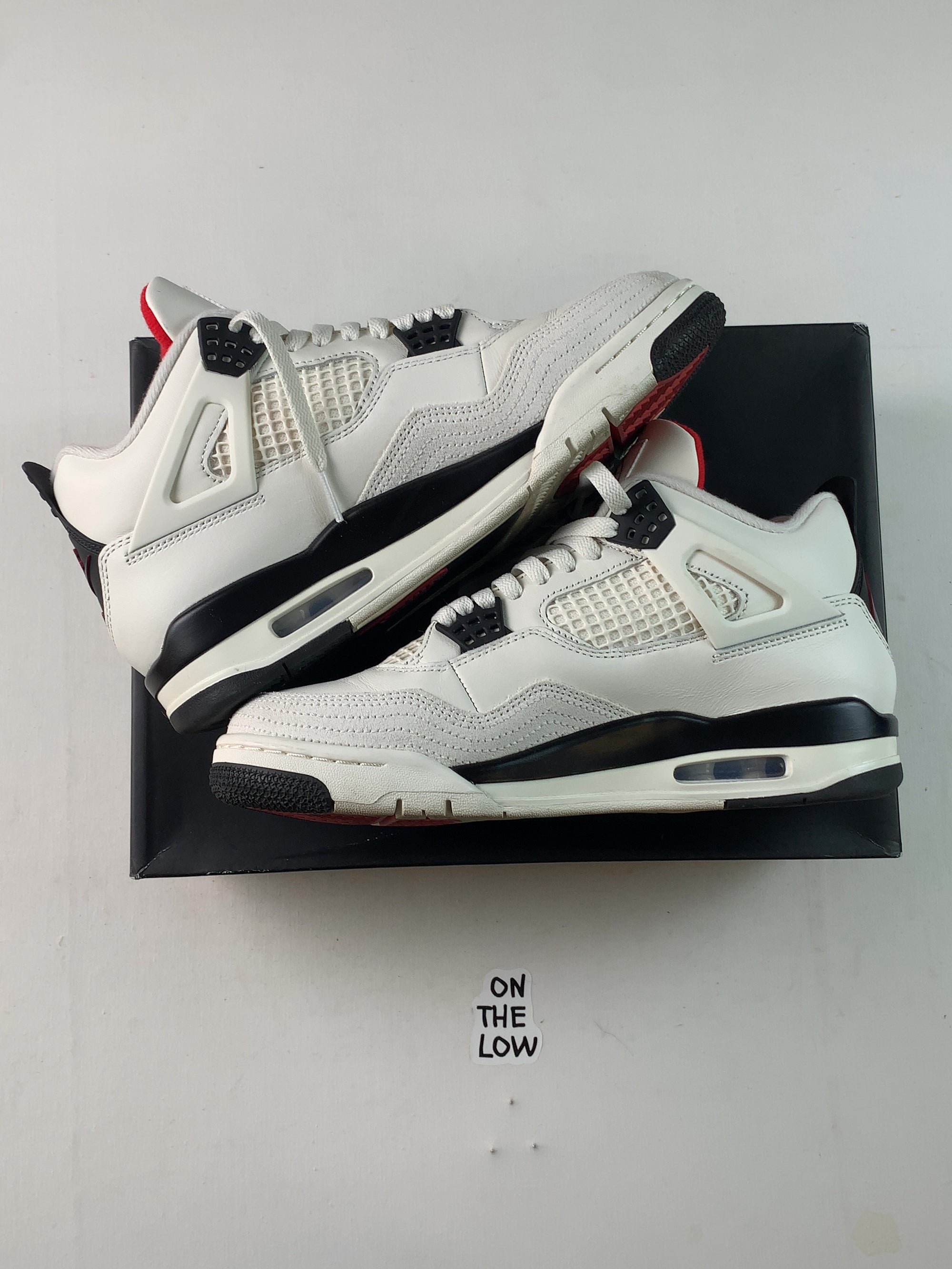 Jordan 4 Retro OG Flight Club (USED) — Drive 1l2DXKMPeXwq__mZ4AsjOkaEjQHYAwdJM — photo 2