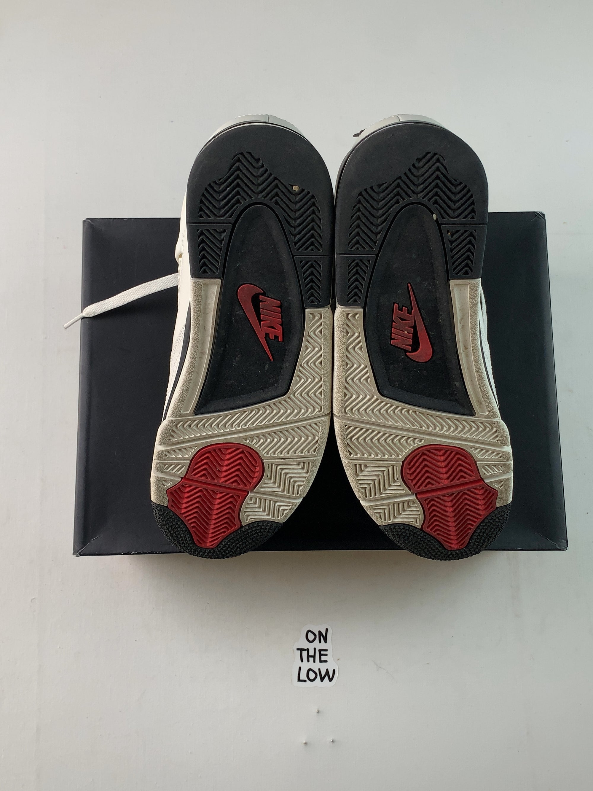 Jordan 4 Retro OG Flight Club (USED) — Drive 1DZnvWSSyvySsSCDSciNwVZNVPnKSxhSE — photo 6