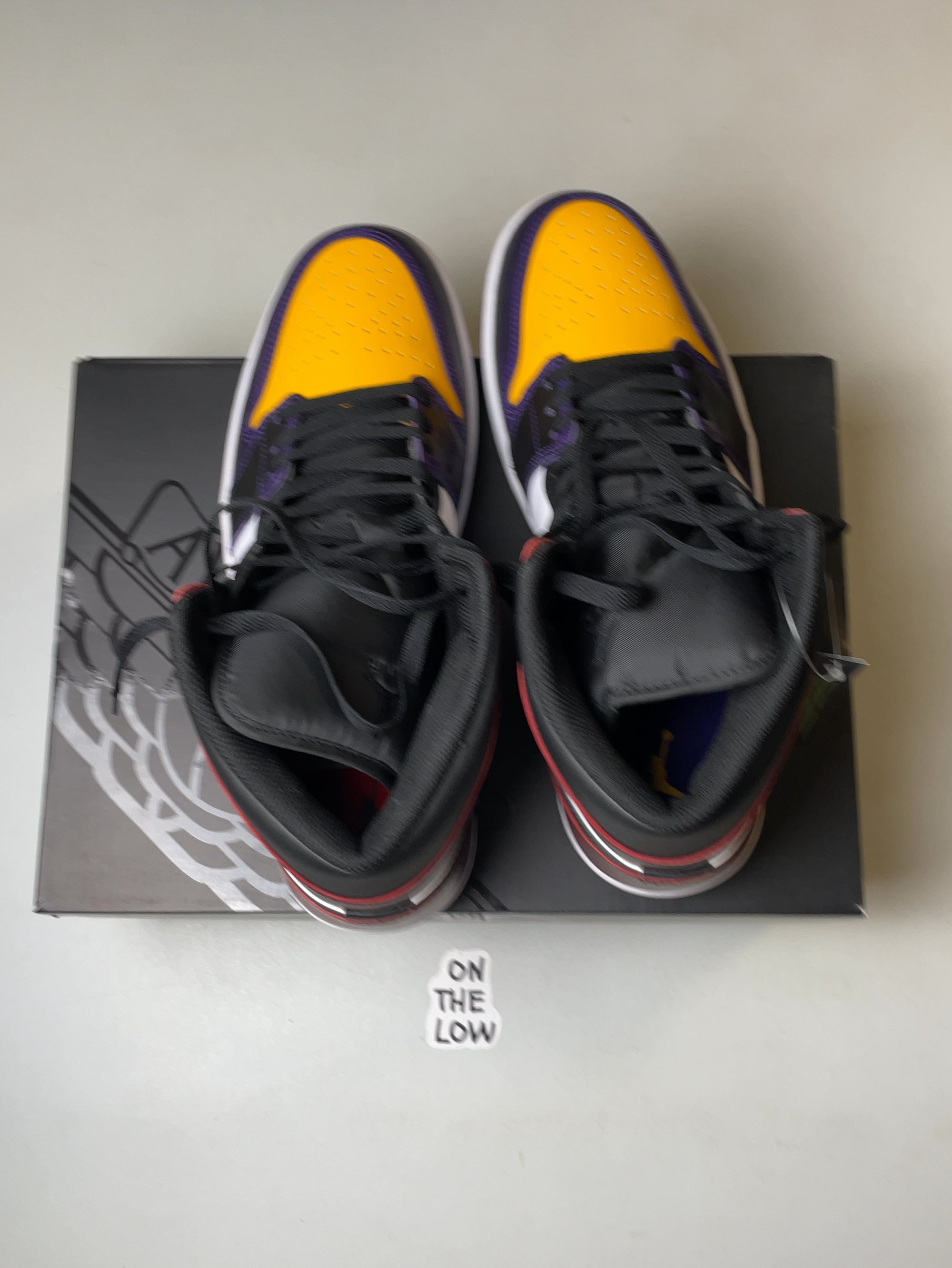 Jordan 1 Mid SE LA to Chicago